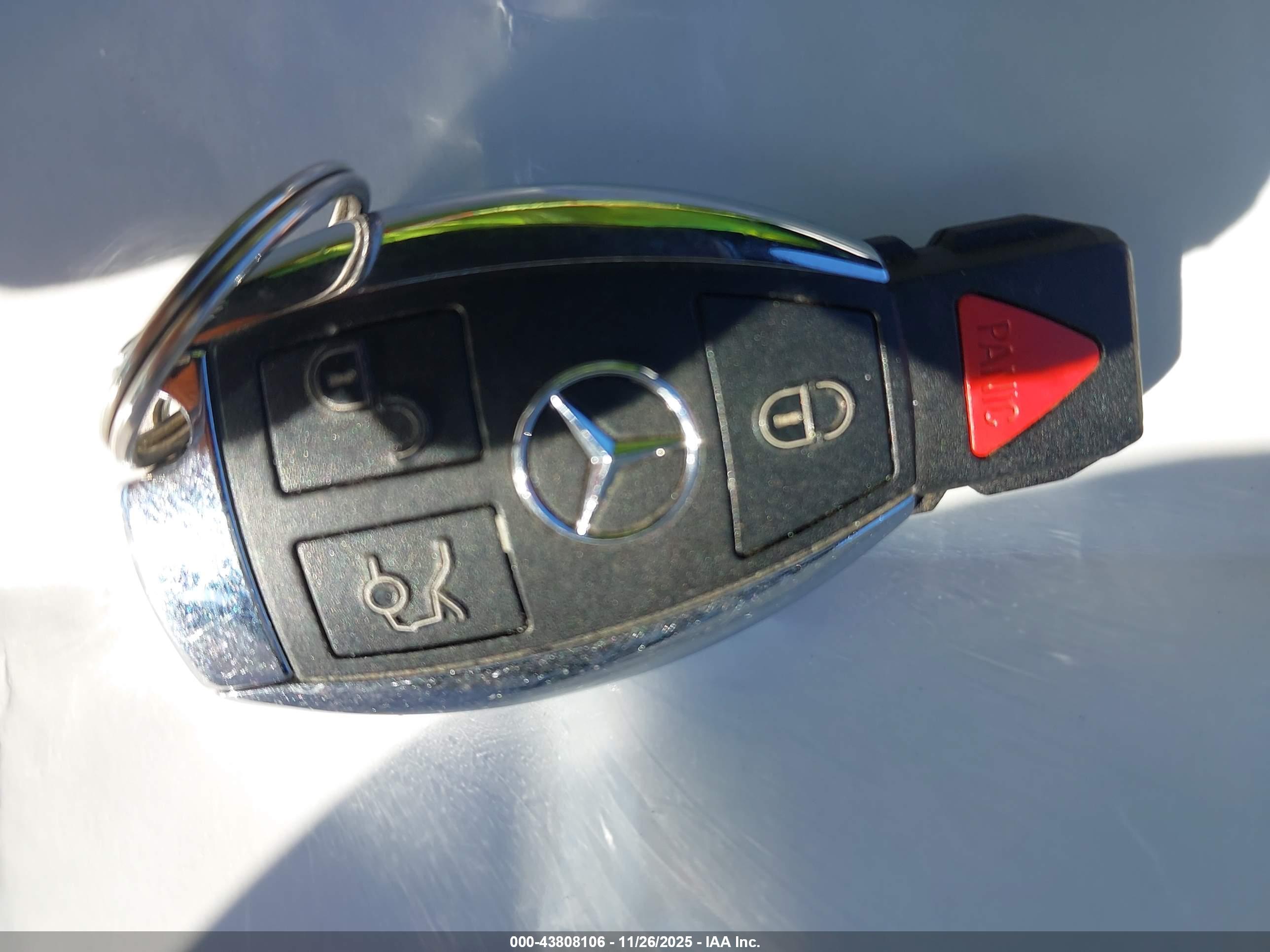 MERCEDES-BENZ GLC image 11
