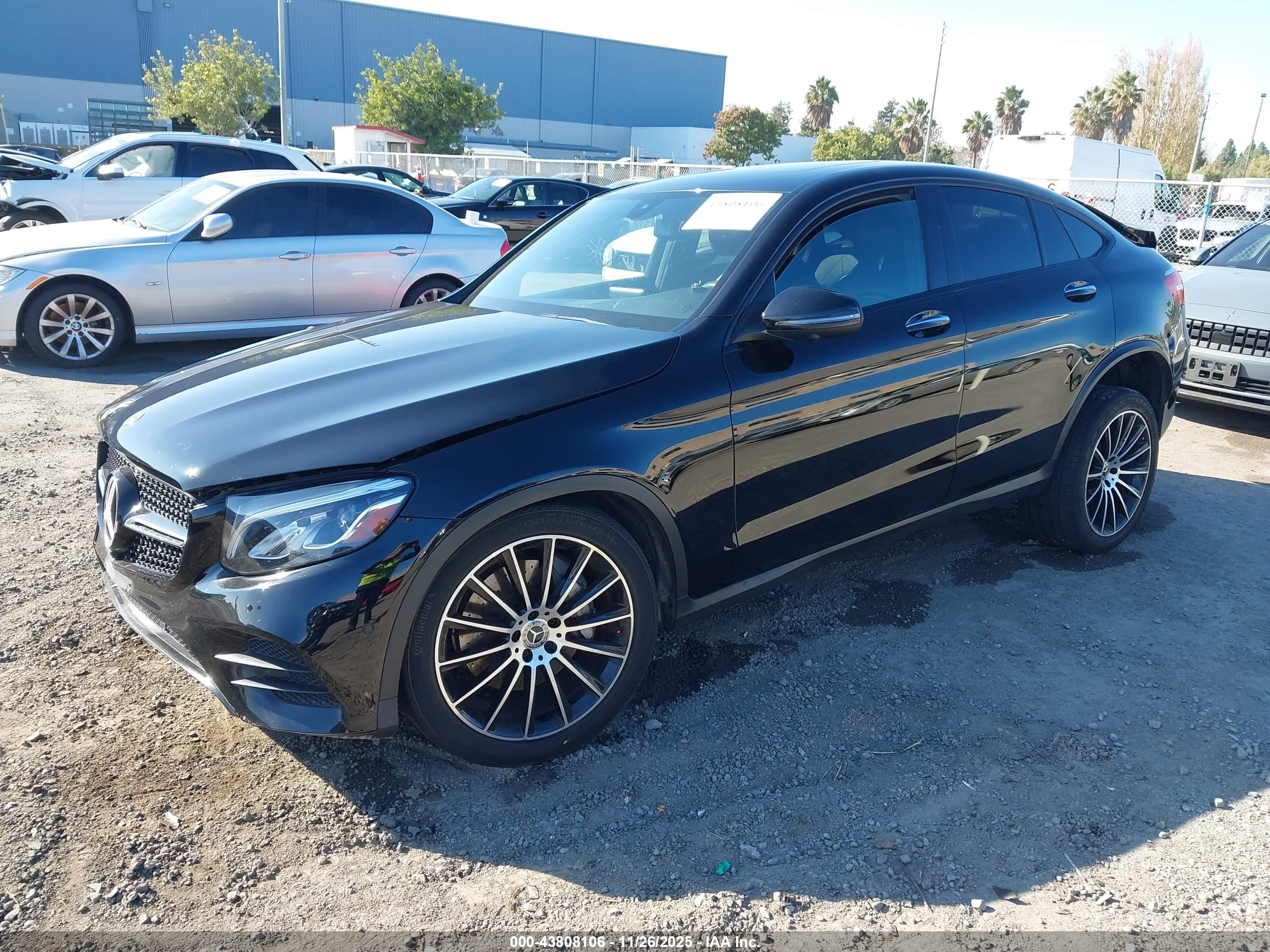 MERCEDES-BENZ GLC image 2