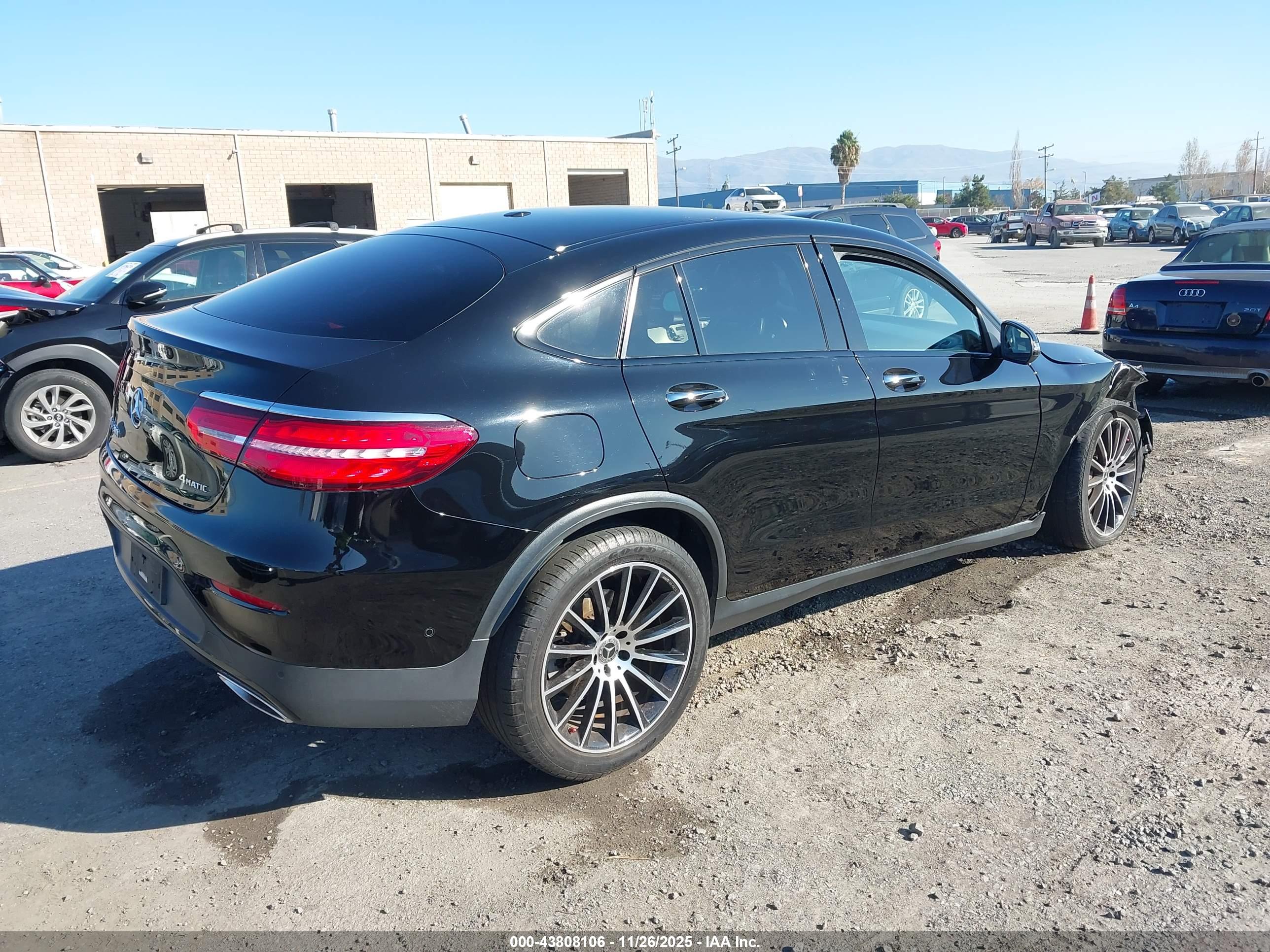 MERCEDES-BENZ GLC image 4