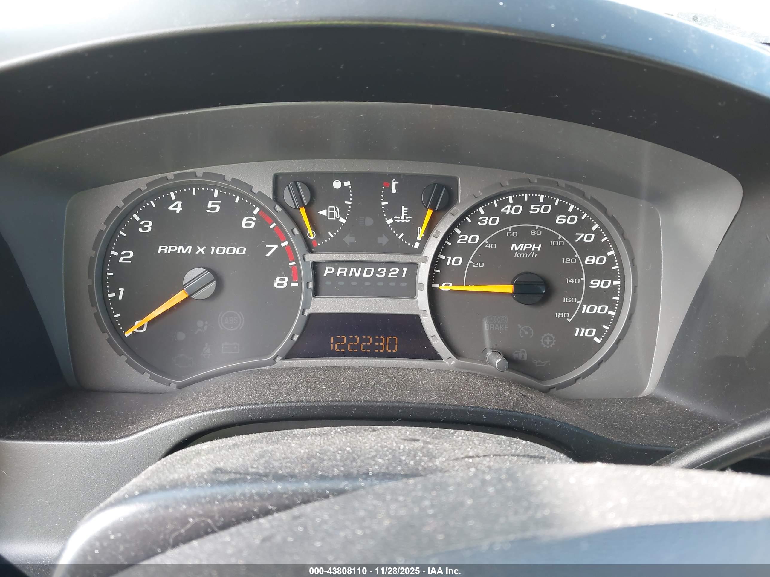 CHEVROLET COLORADO image 7