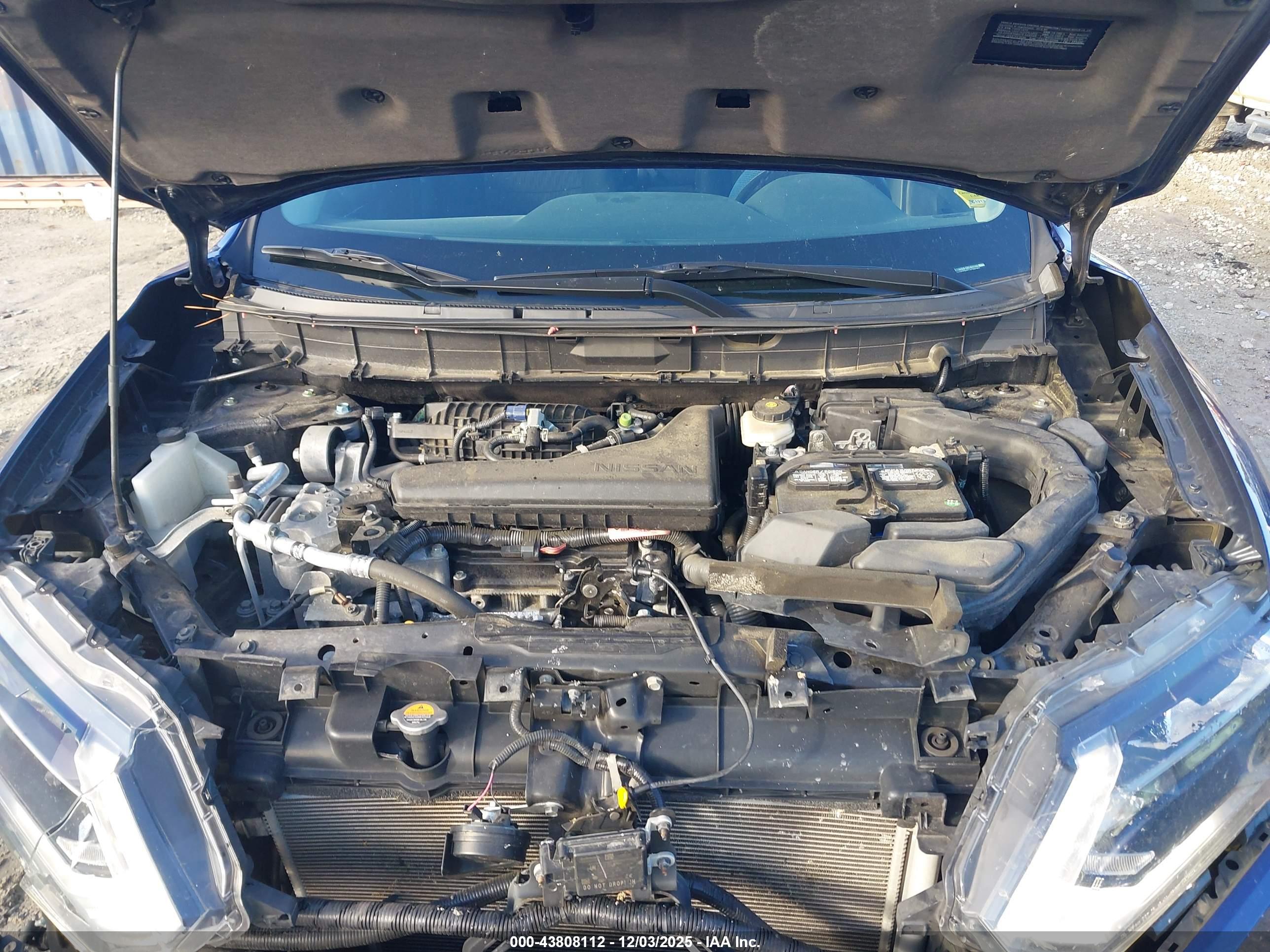 NISSAN ROGUE image 10