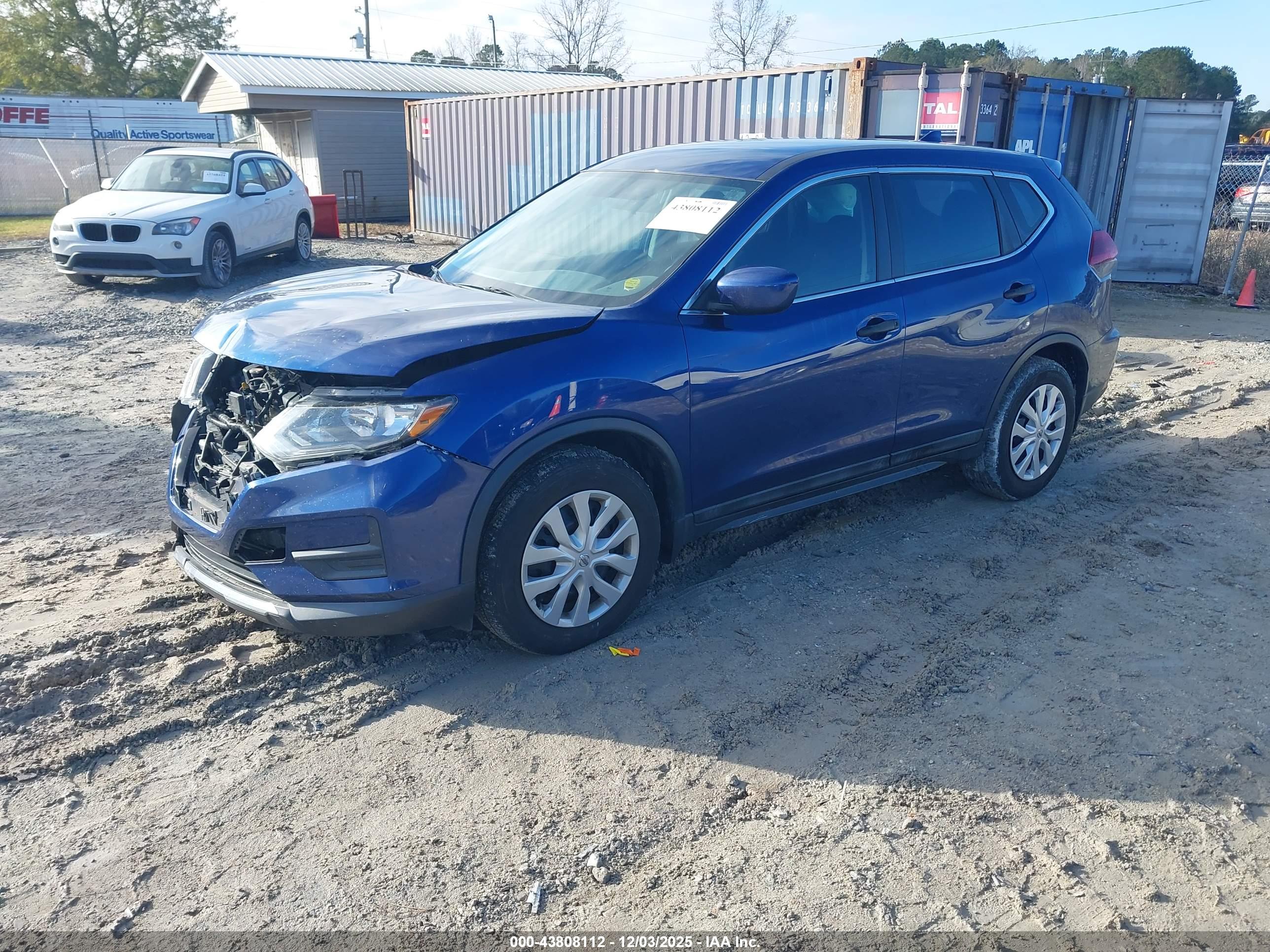 NISSAN ROGUE image 2