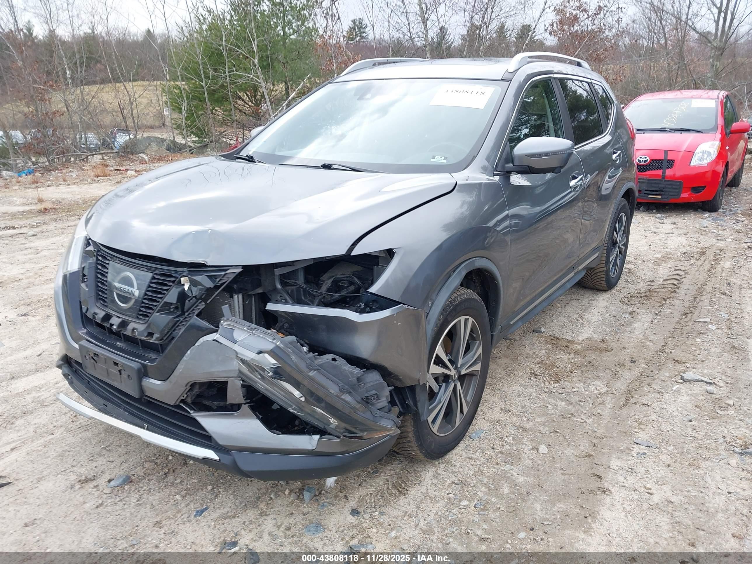NISSAN ROGUE image 2