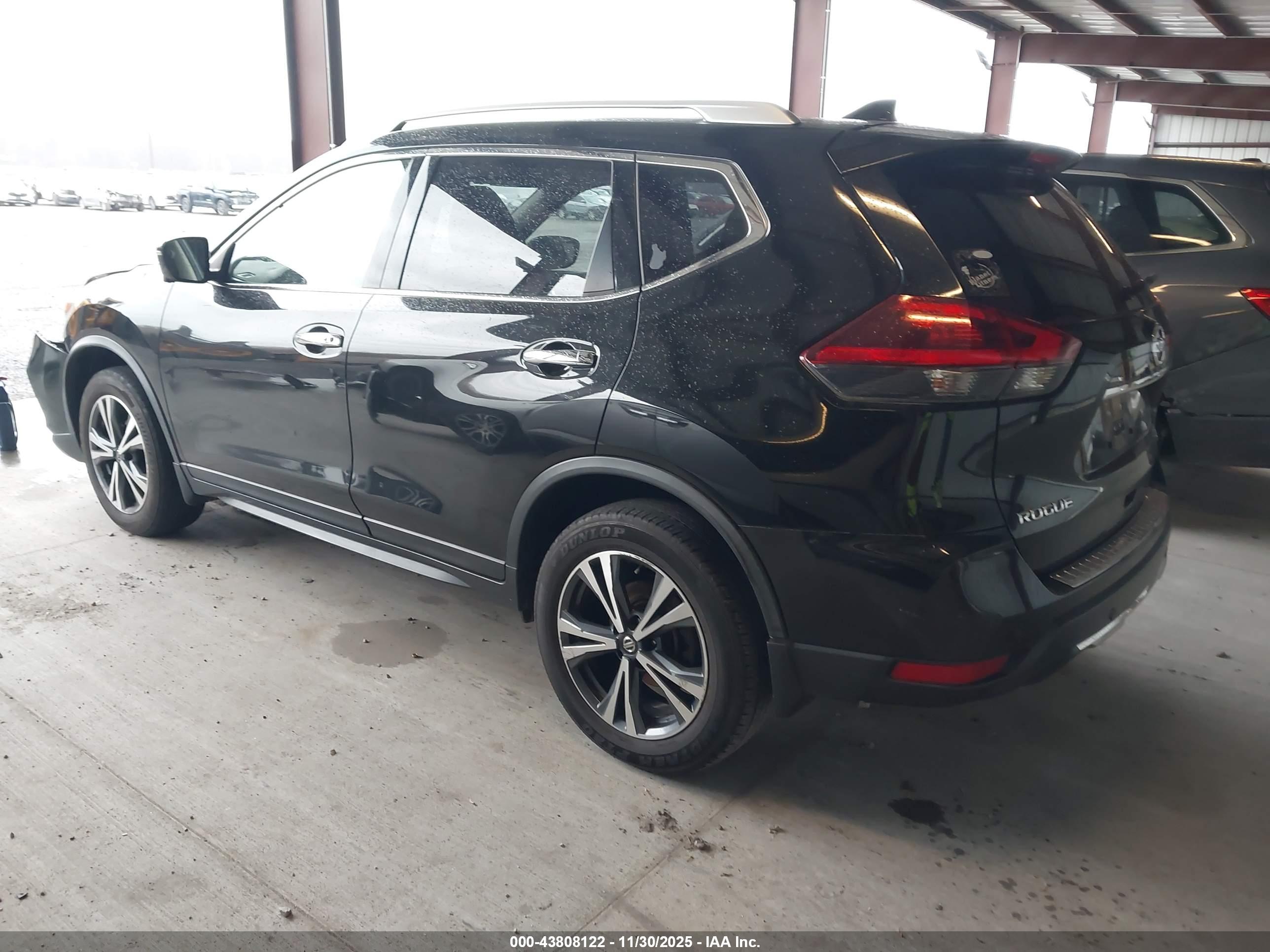 NISSAN ROGUE image 3
