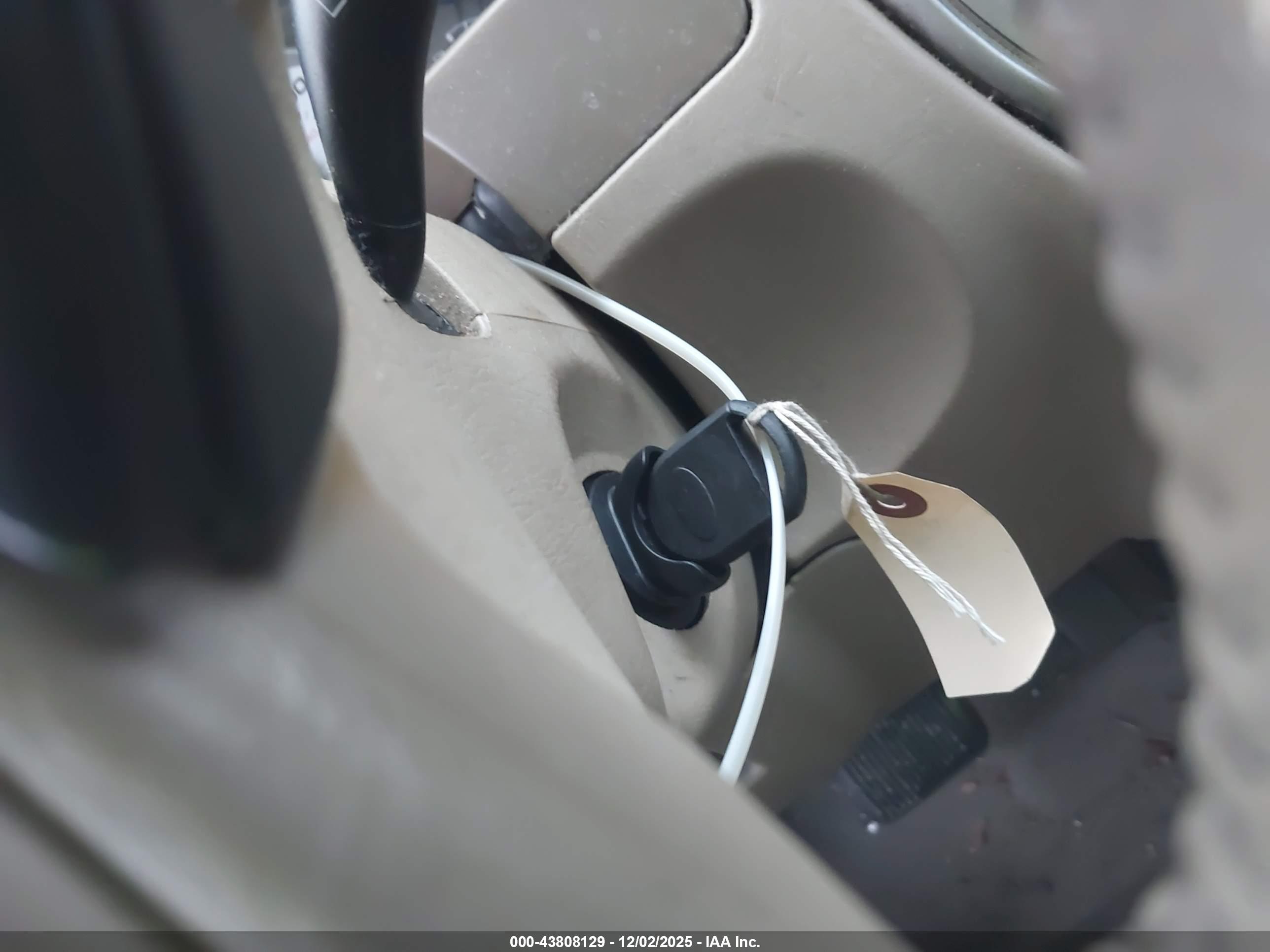 FORD ESCAPE image 11