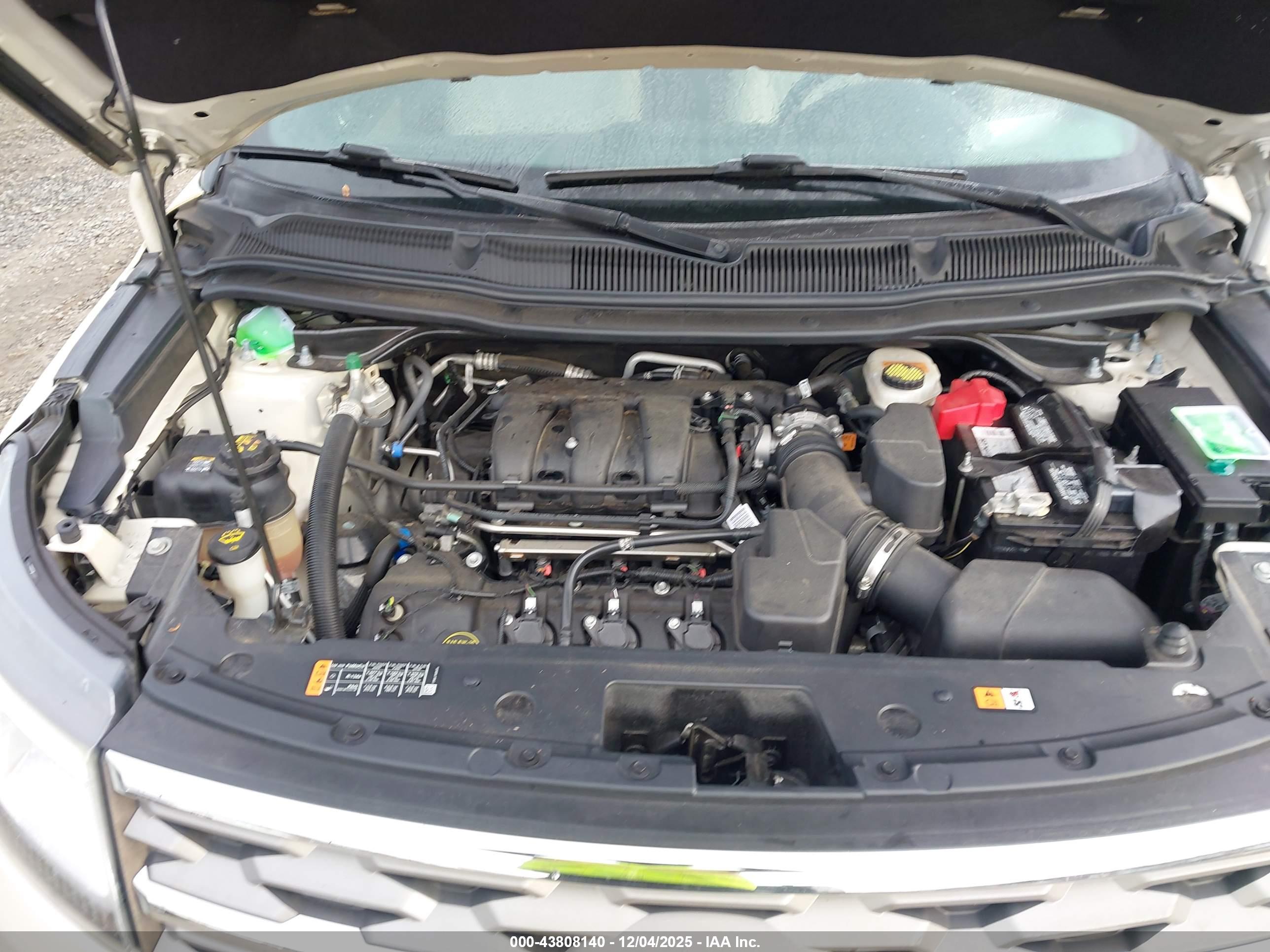 FORD EXPLORER image 10