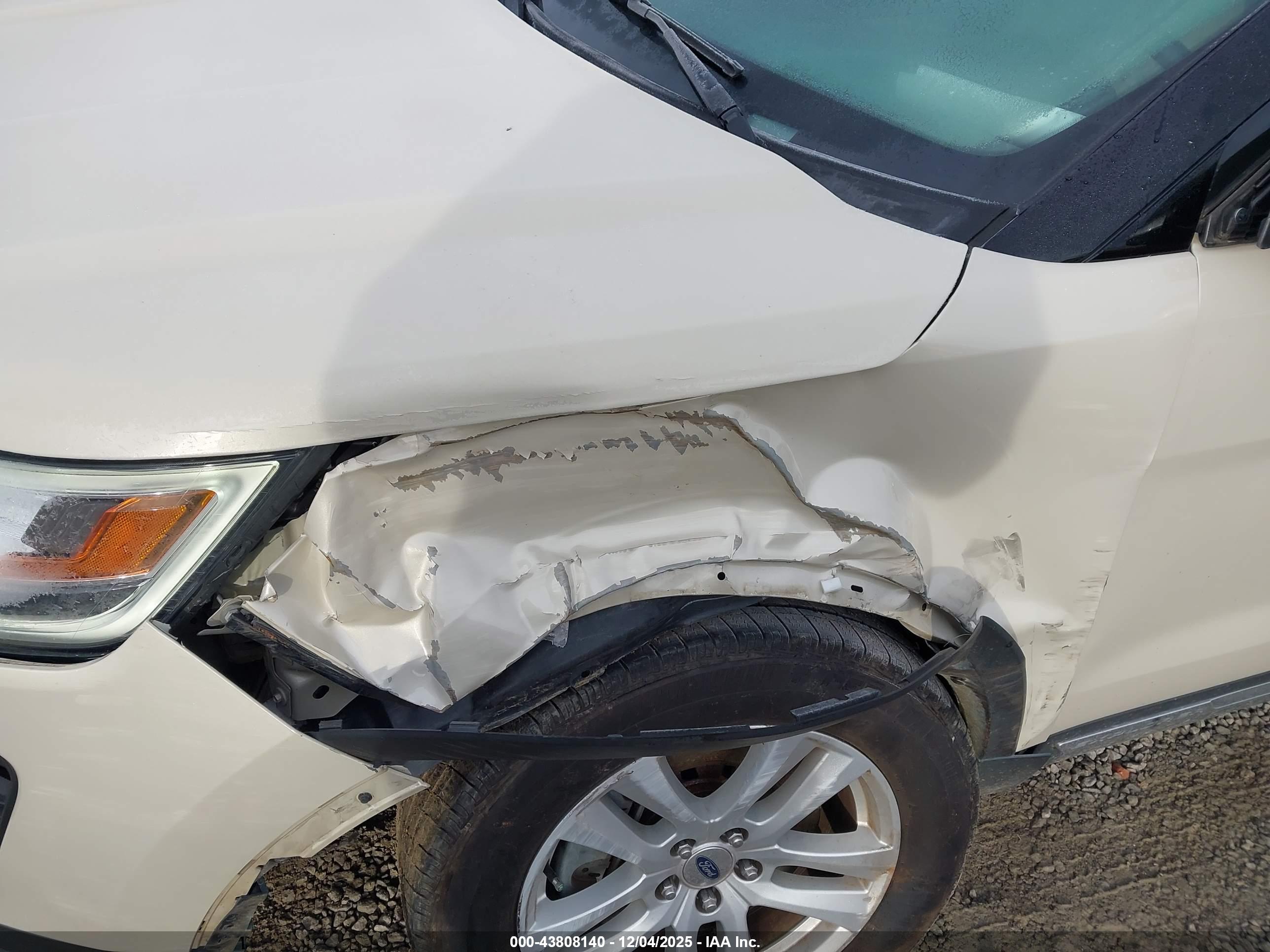 FORD EXPLORER image 6