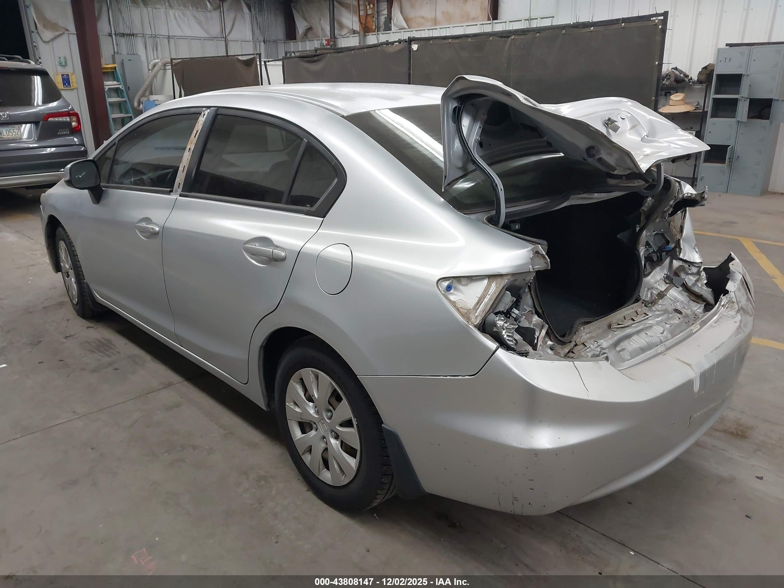HONDA CIVIC image 3