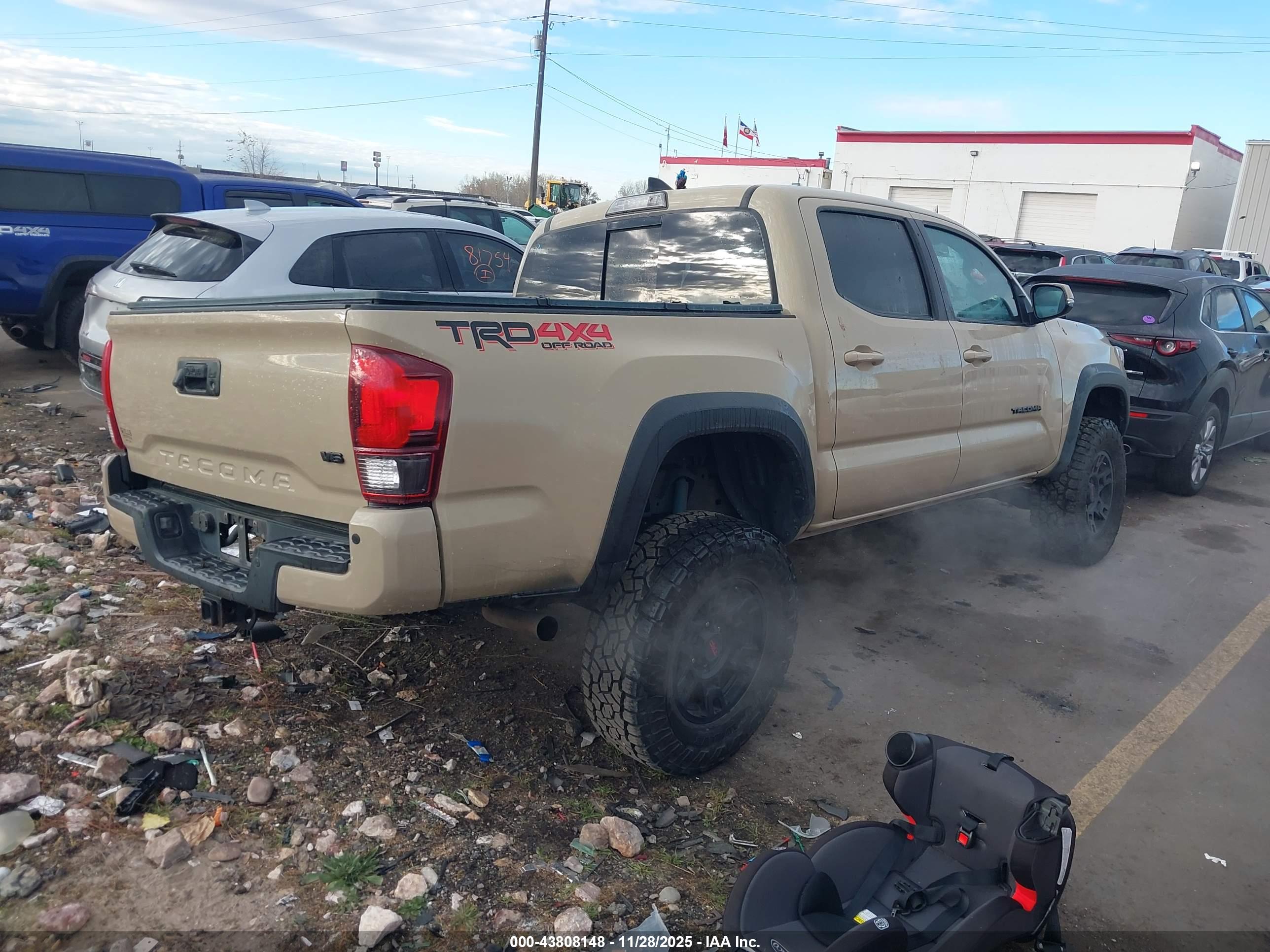TOYOTA TACOMA image 4