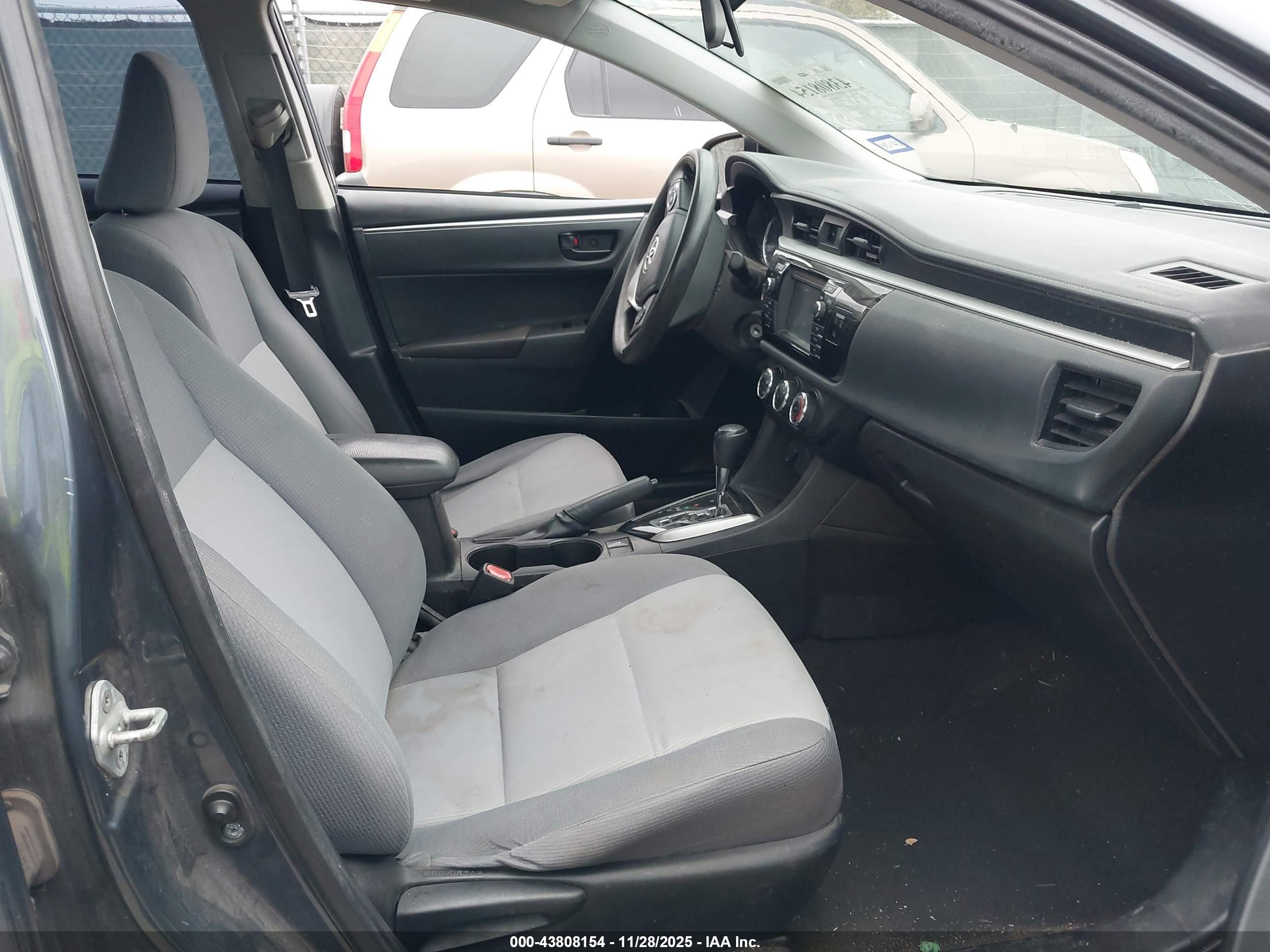 TOYOTA COROLLA image 5