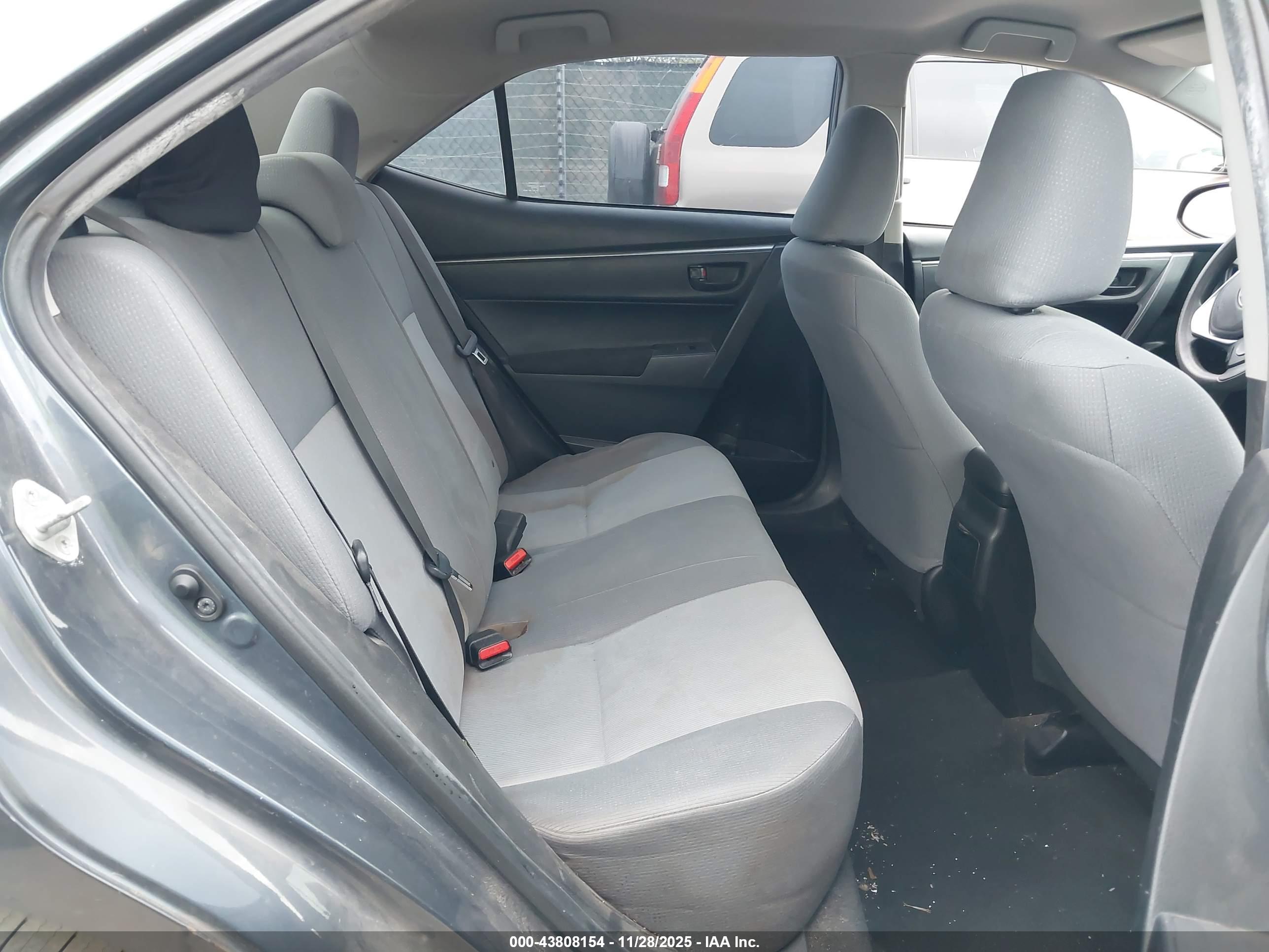 TOYOTA COROLLA image 8