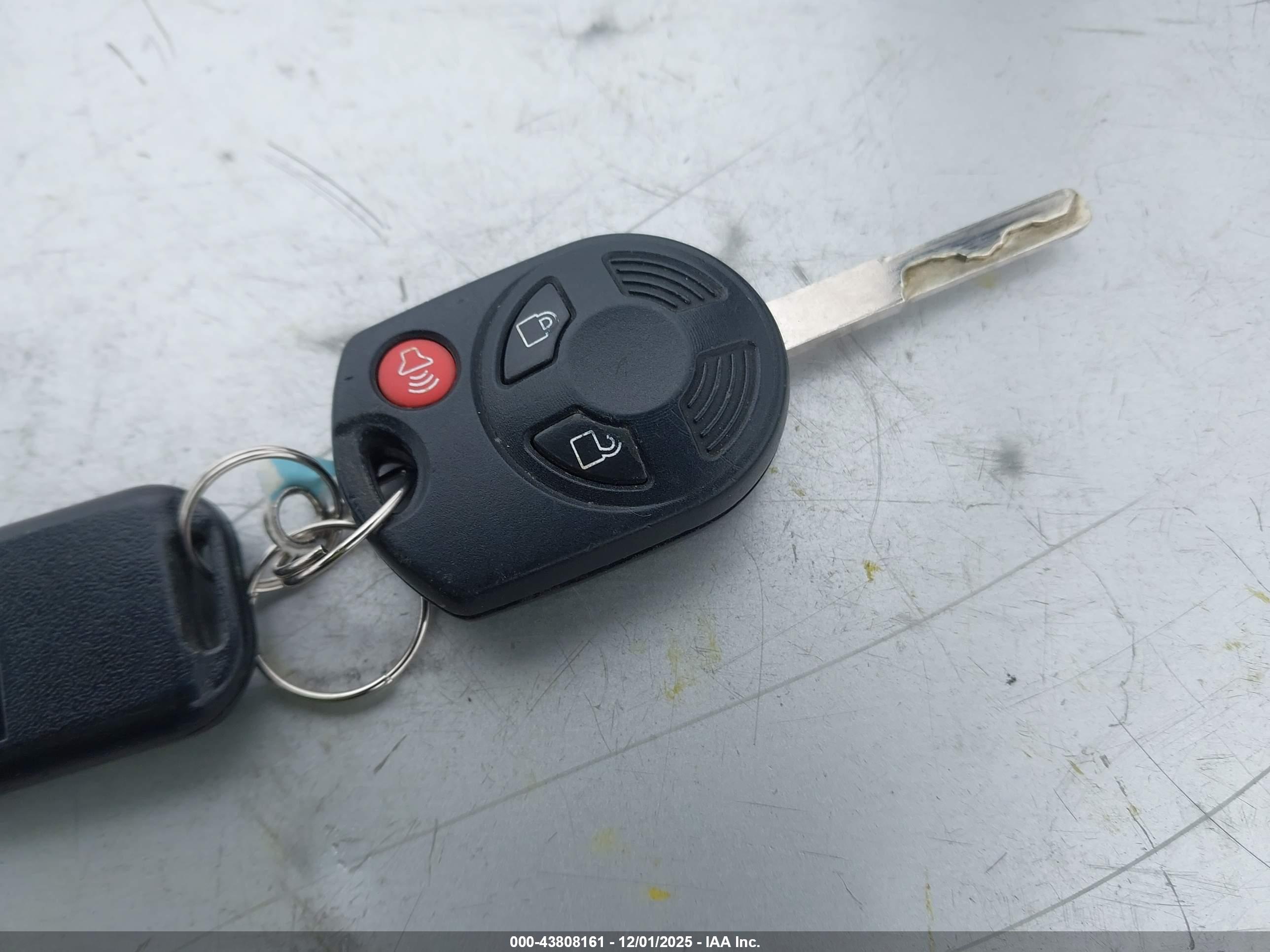 FORD ESCAPE image 11