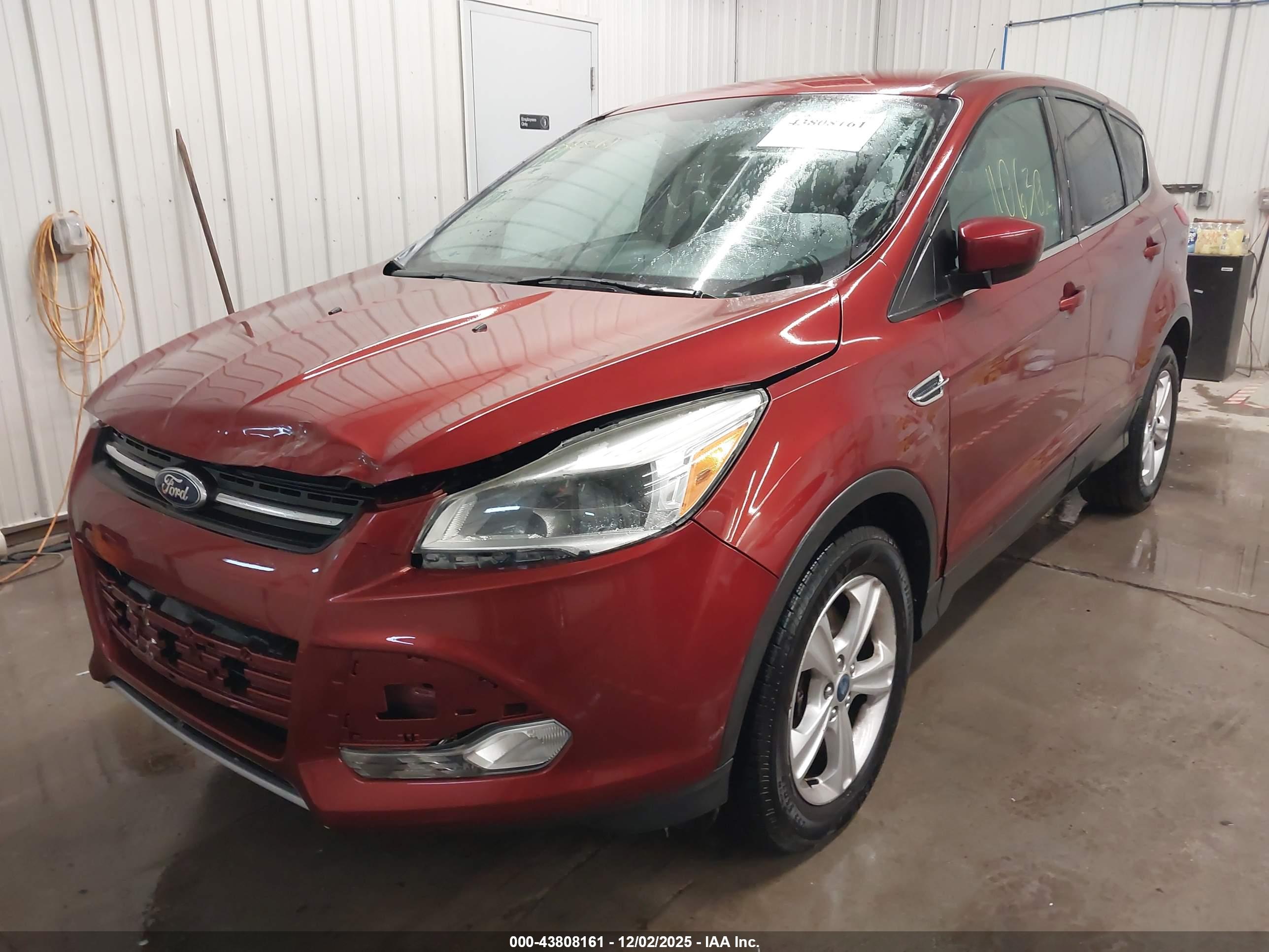 FORD ESCAPE image 2