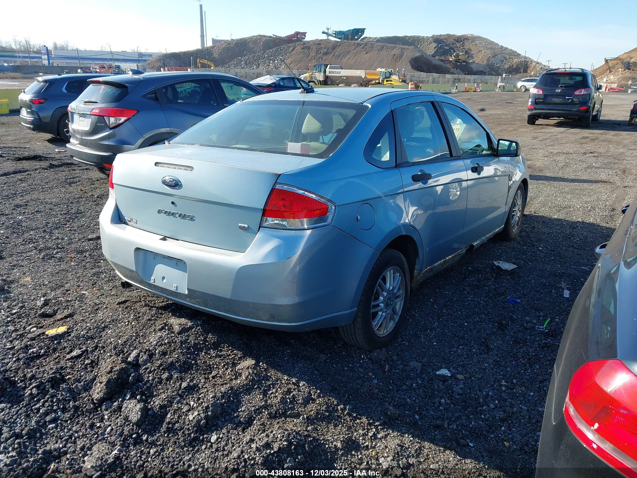 FORD FOCUS image 4