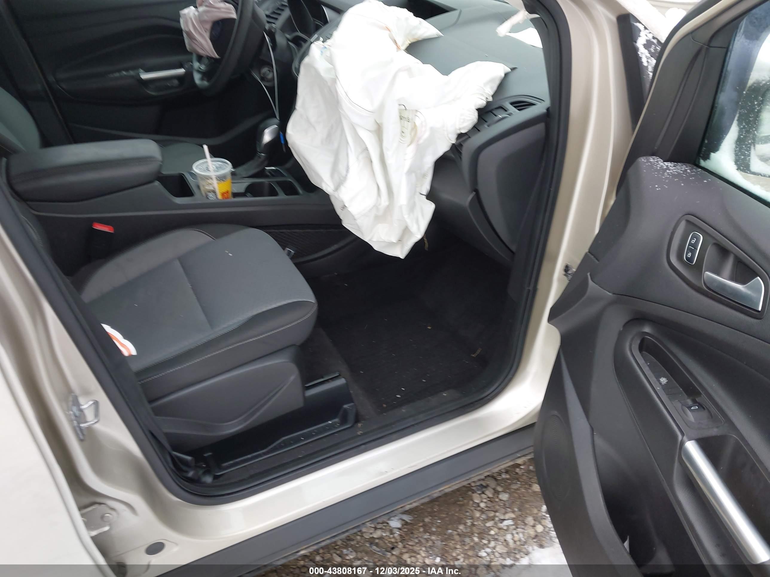 FORD ESCAPE image 5