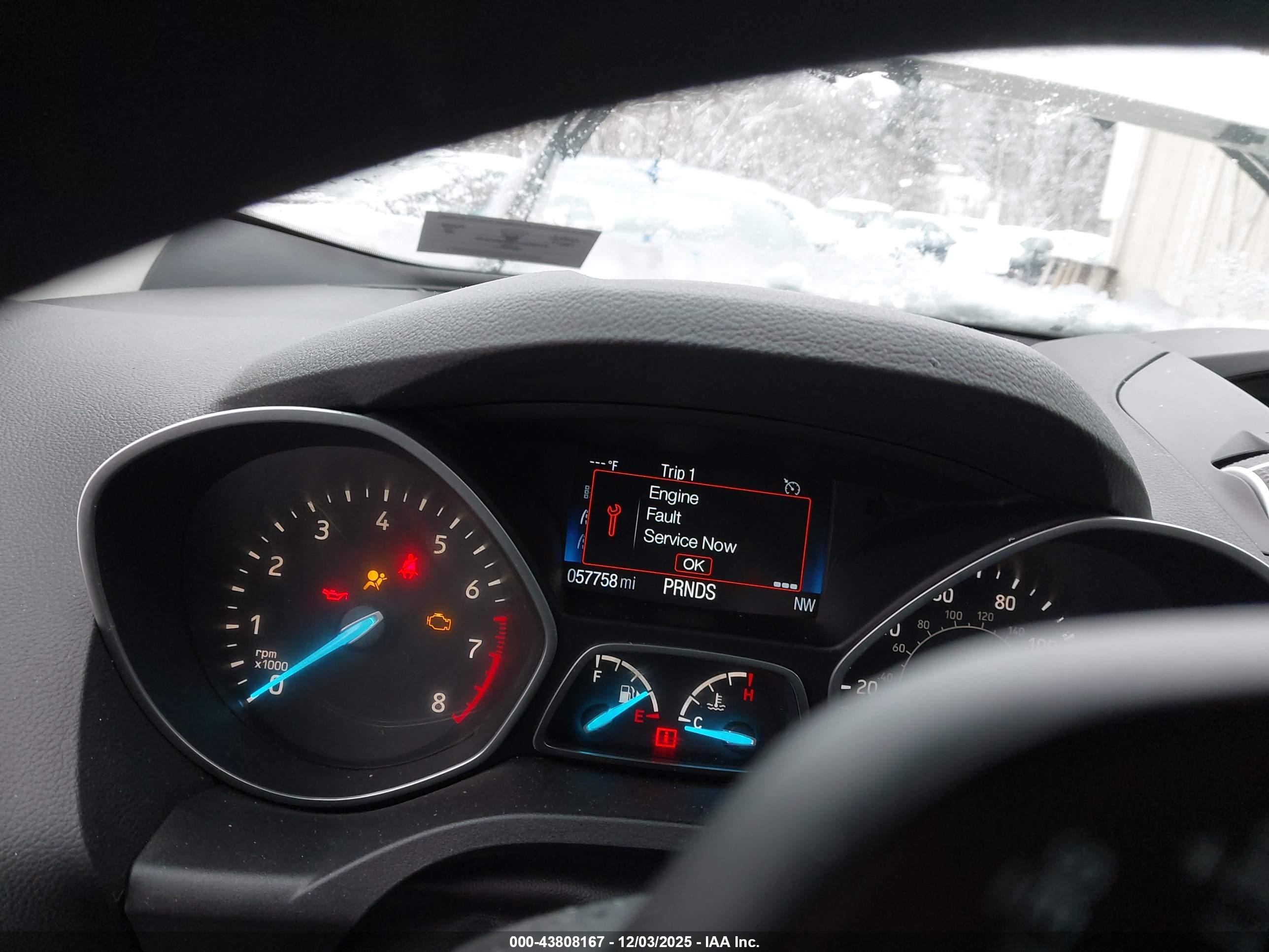 FORD ESCAPE image 7