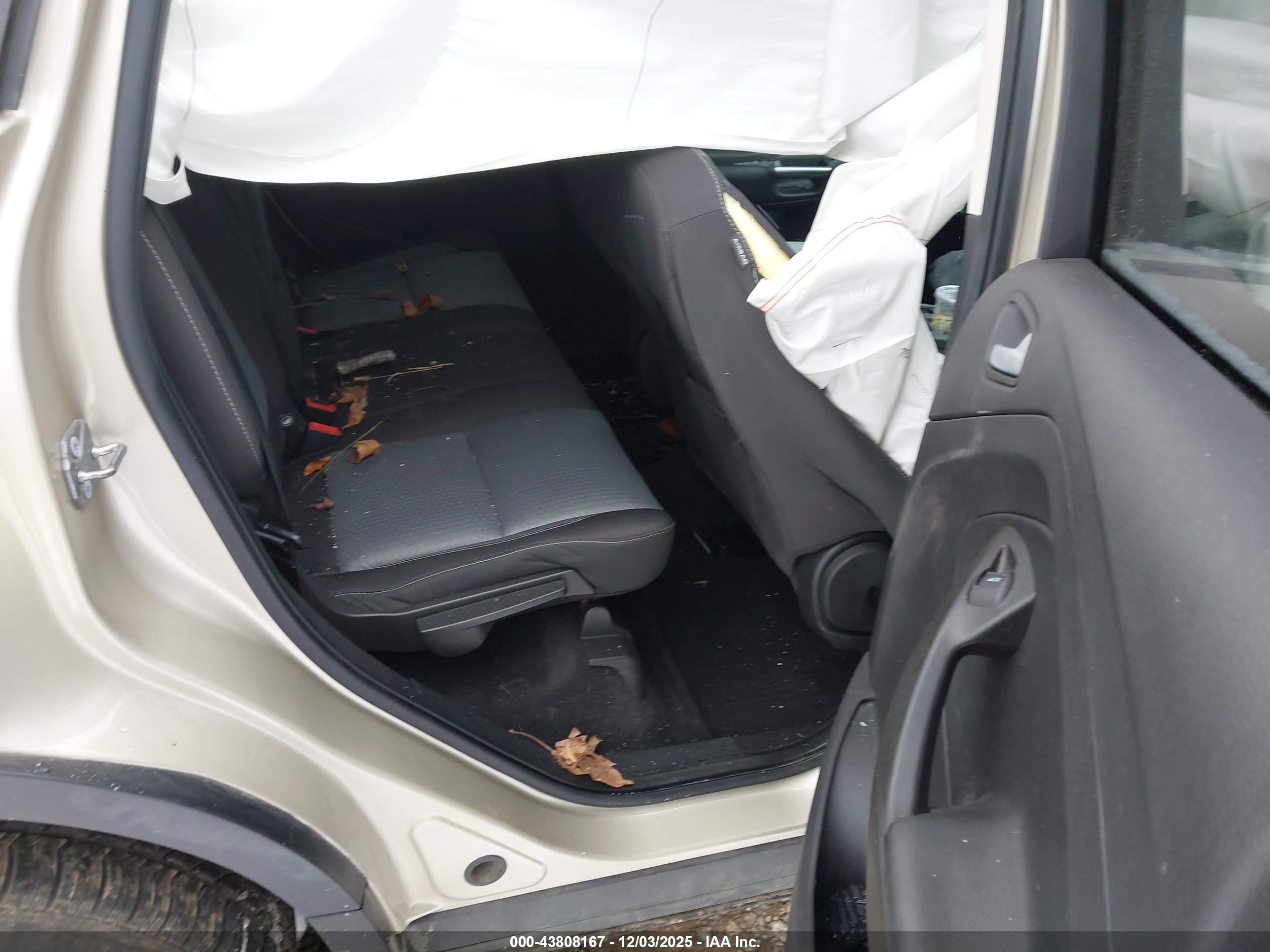 FORD ESCAPE image 8