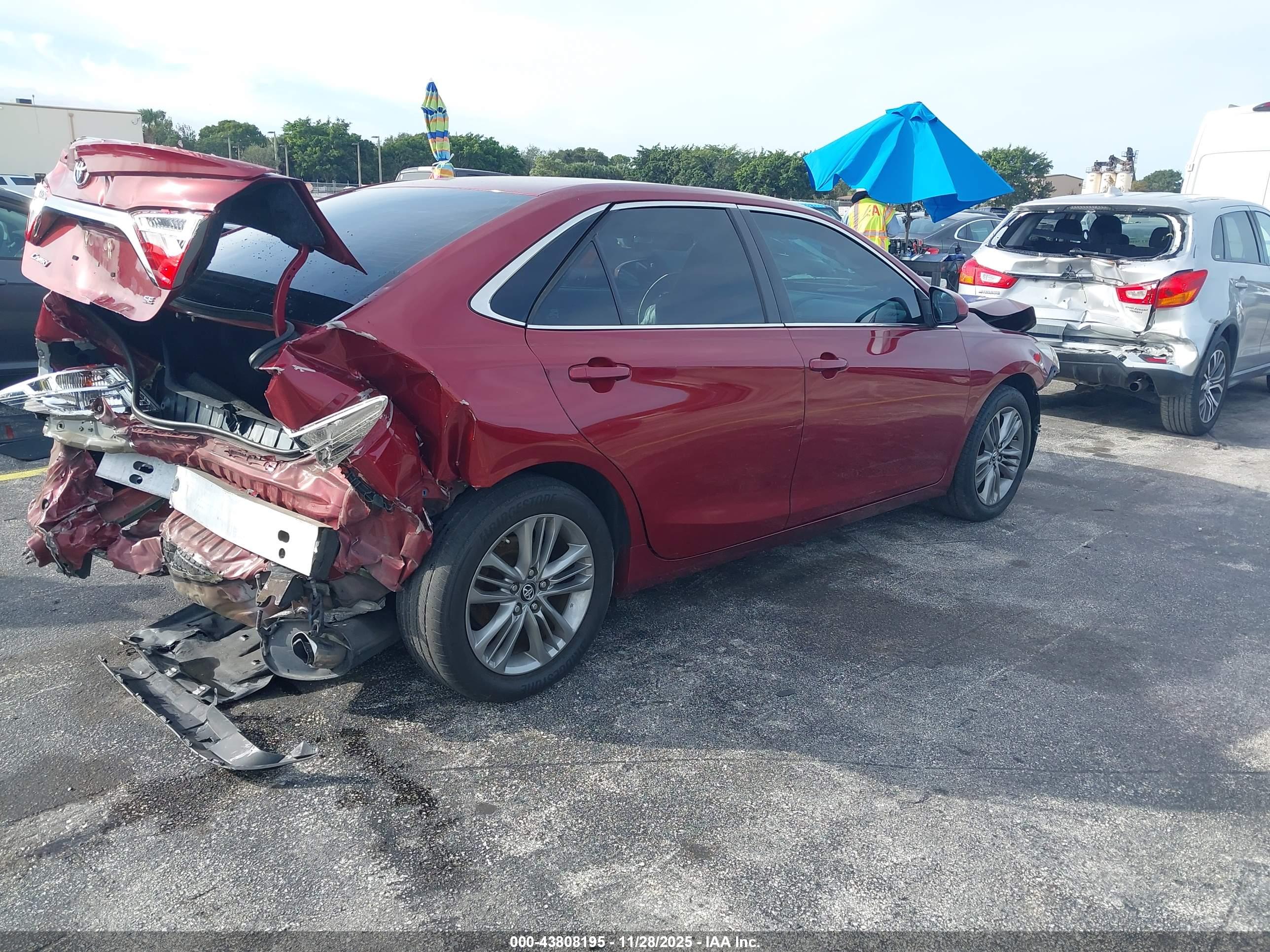 TOYOTA CAMRY image 4