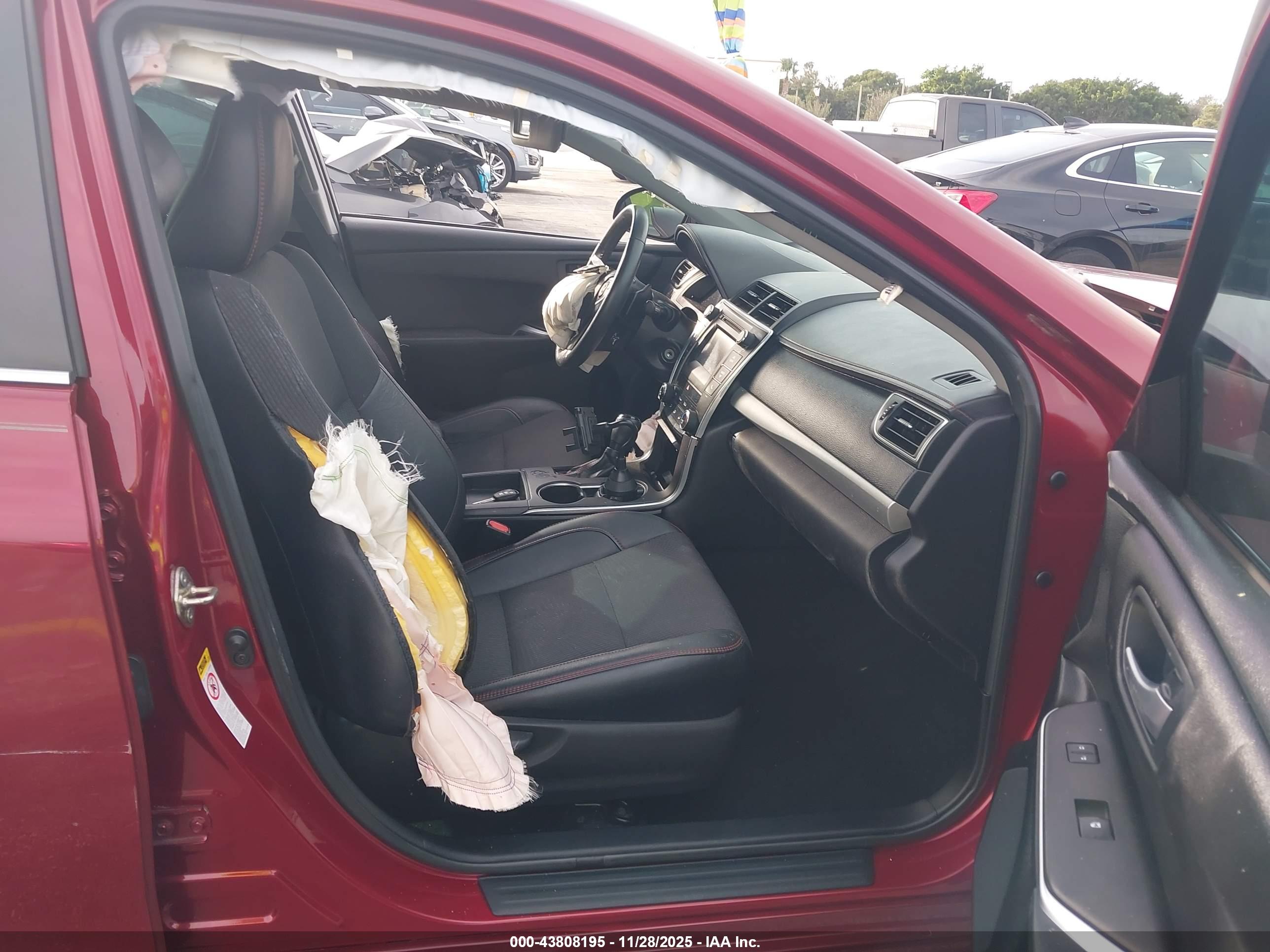 TOYOTA CAMRY image 5