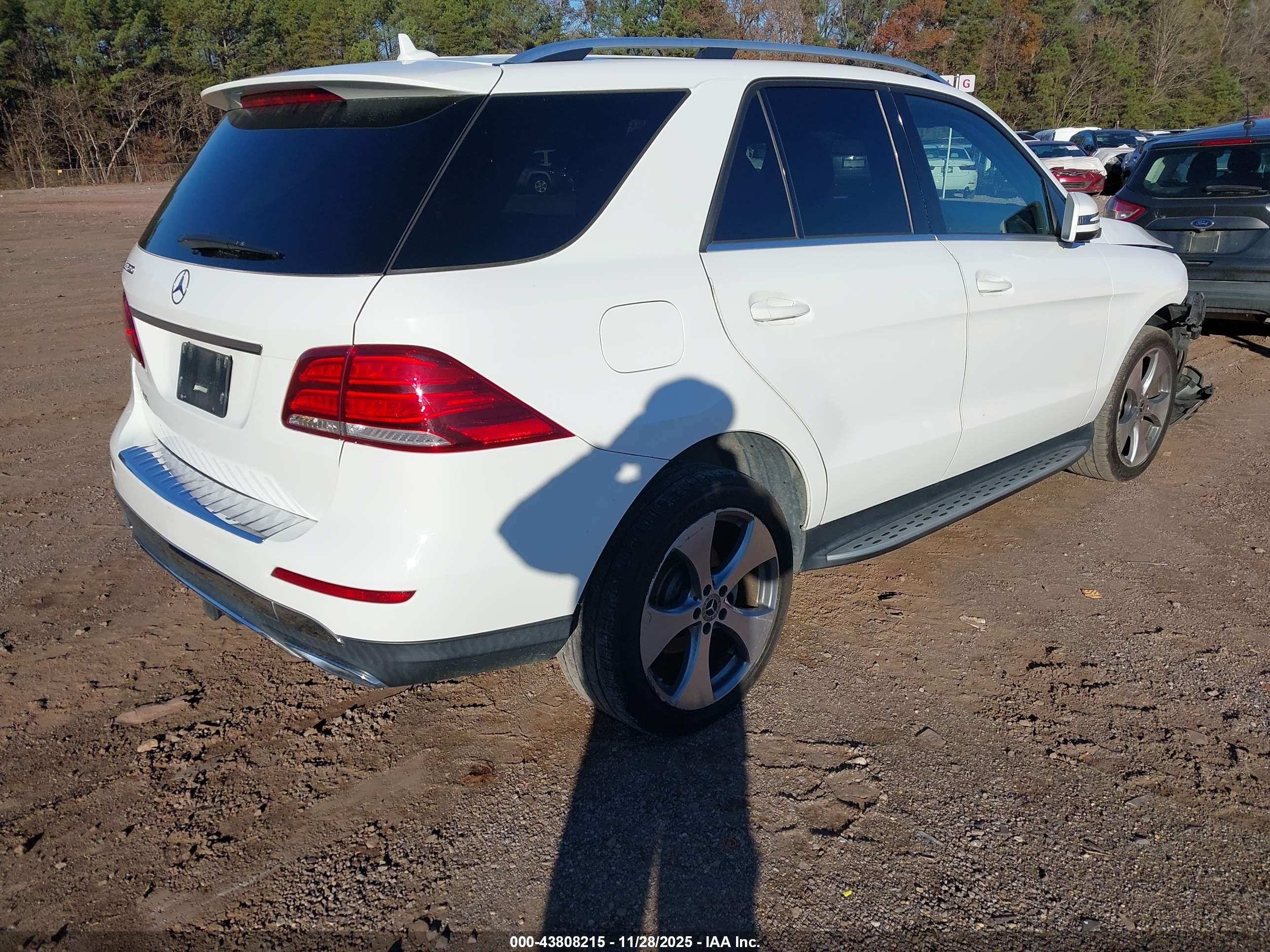 MERCEDES-BENZ GLE image 4