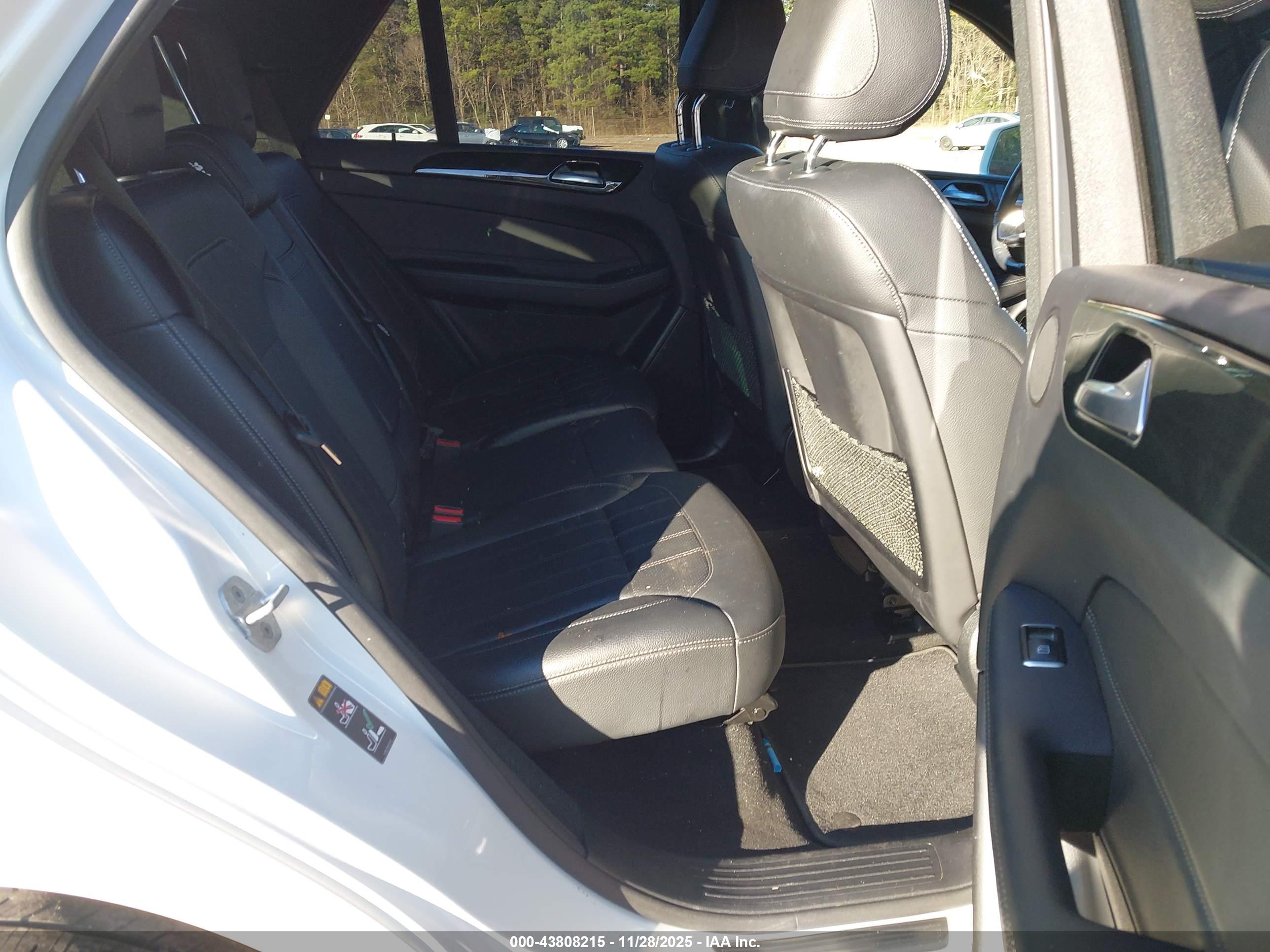 MERCEDES-BENZ GLE image 8