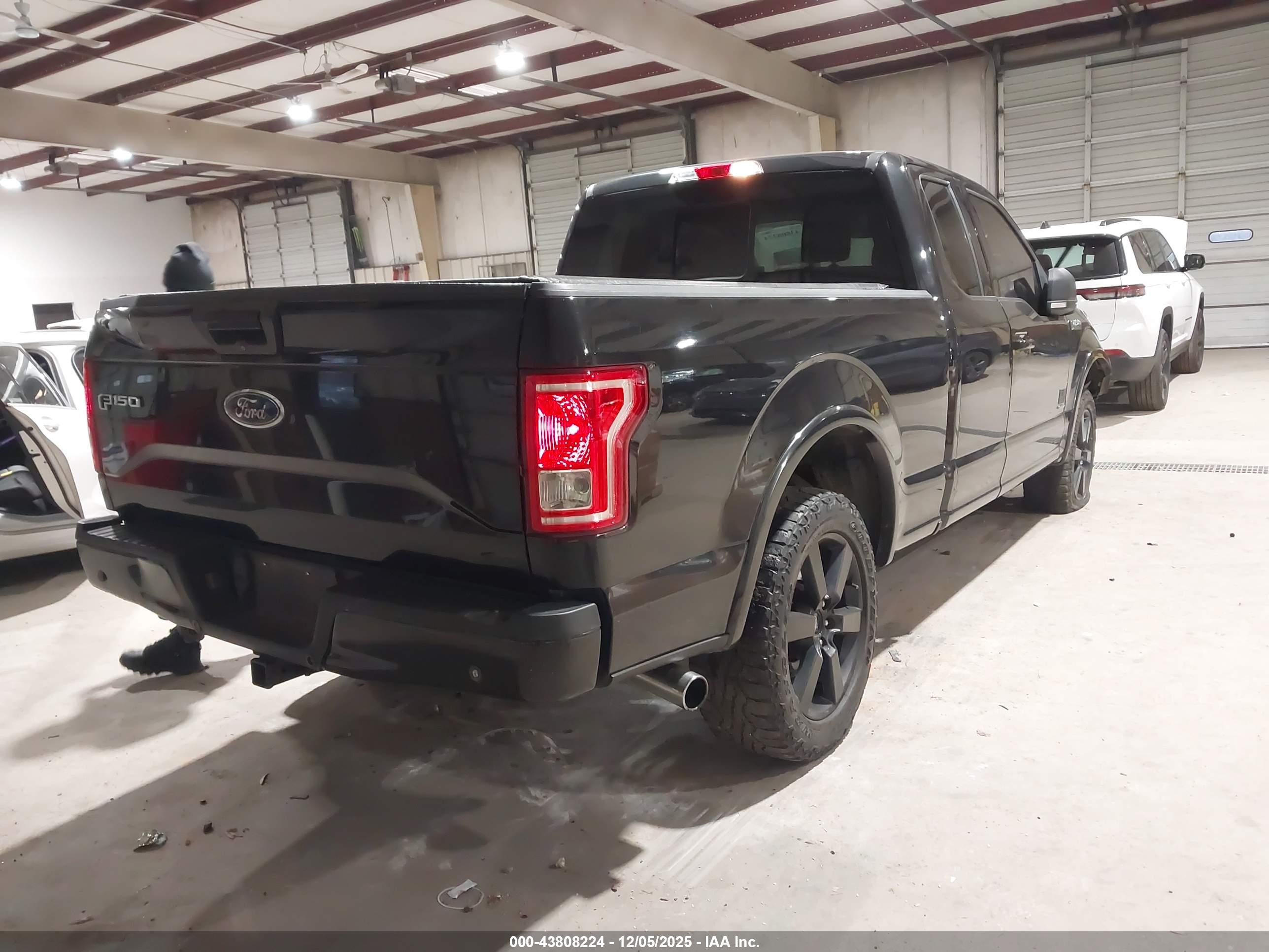 FORD F-150 image 4