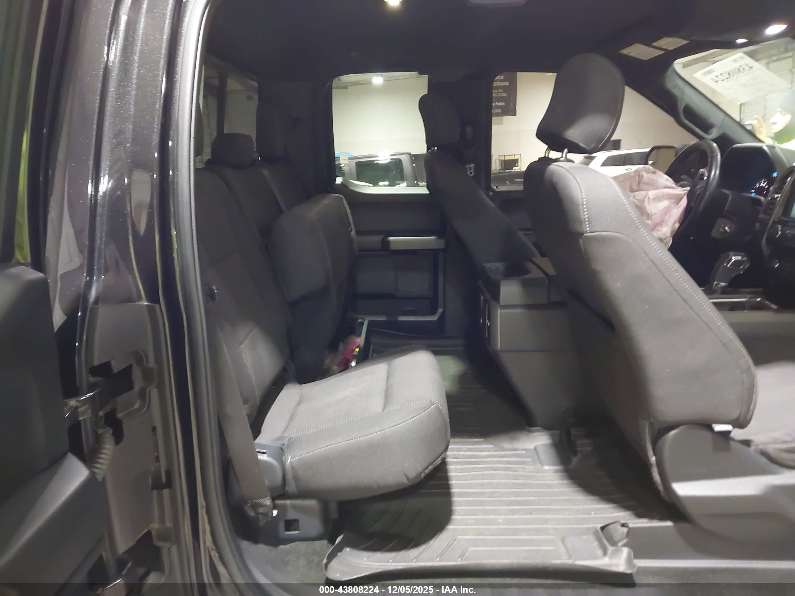 FORD F-150 image 8