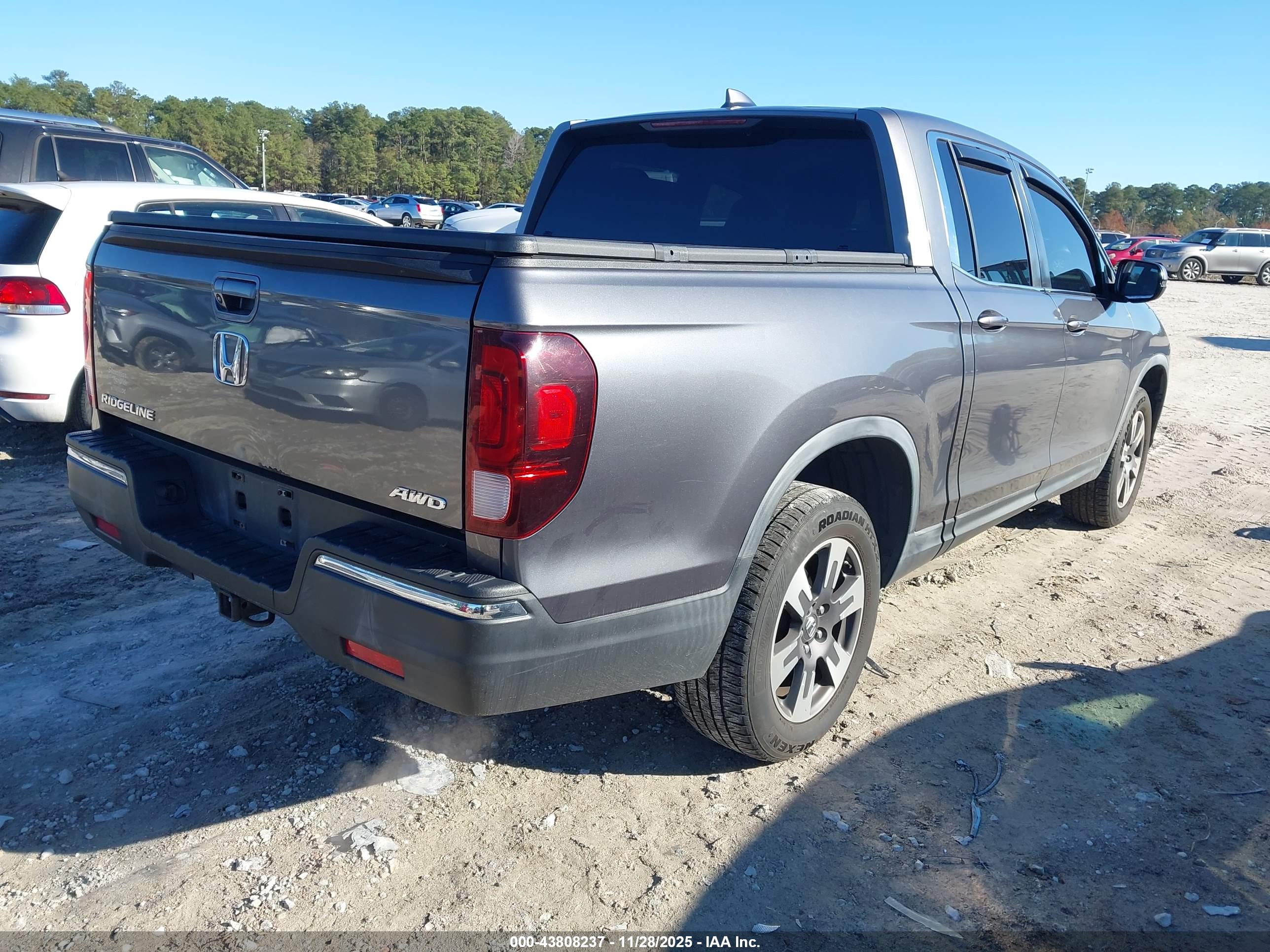 HONDA RIDGELINE image 4