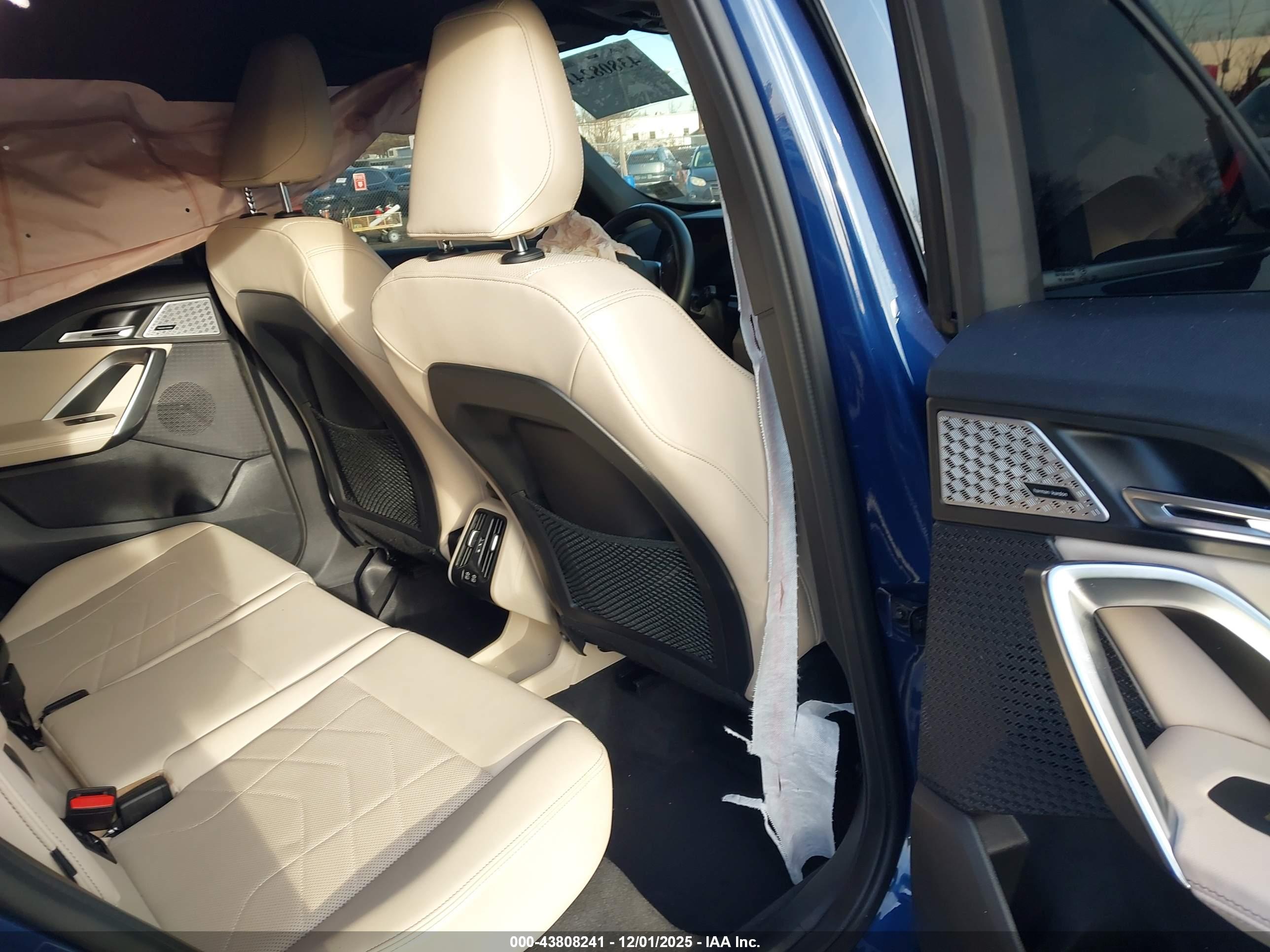 BMW X1 image 8