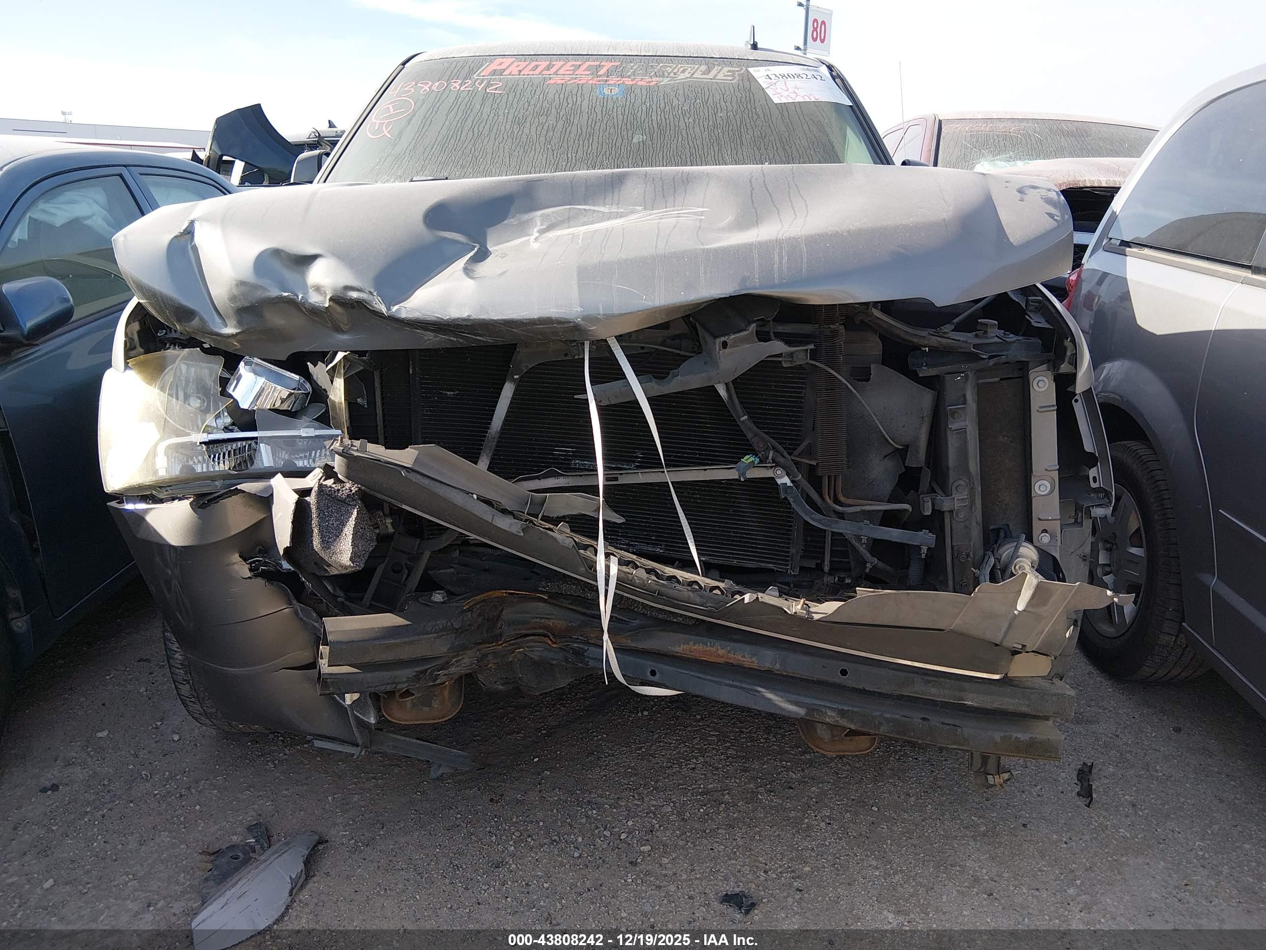 CHEVROLET TAHOE image 6