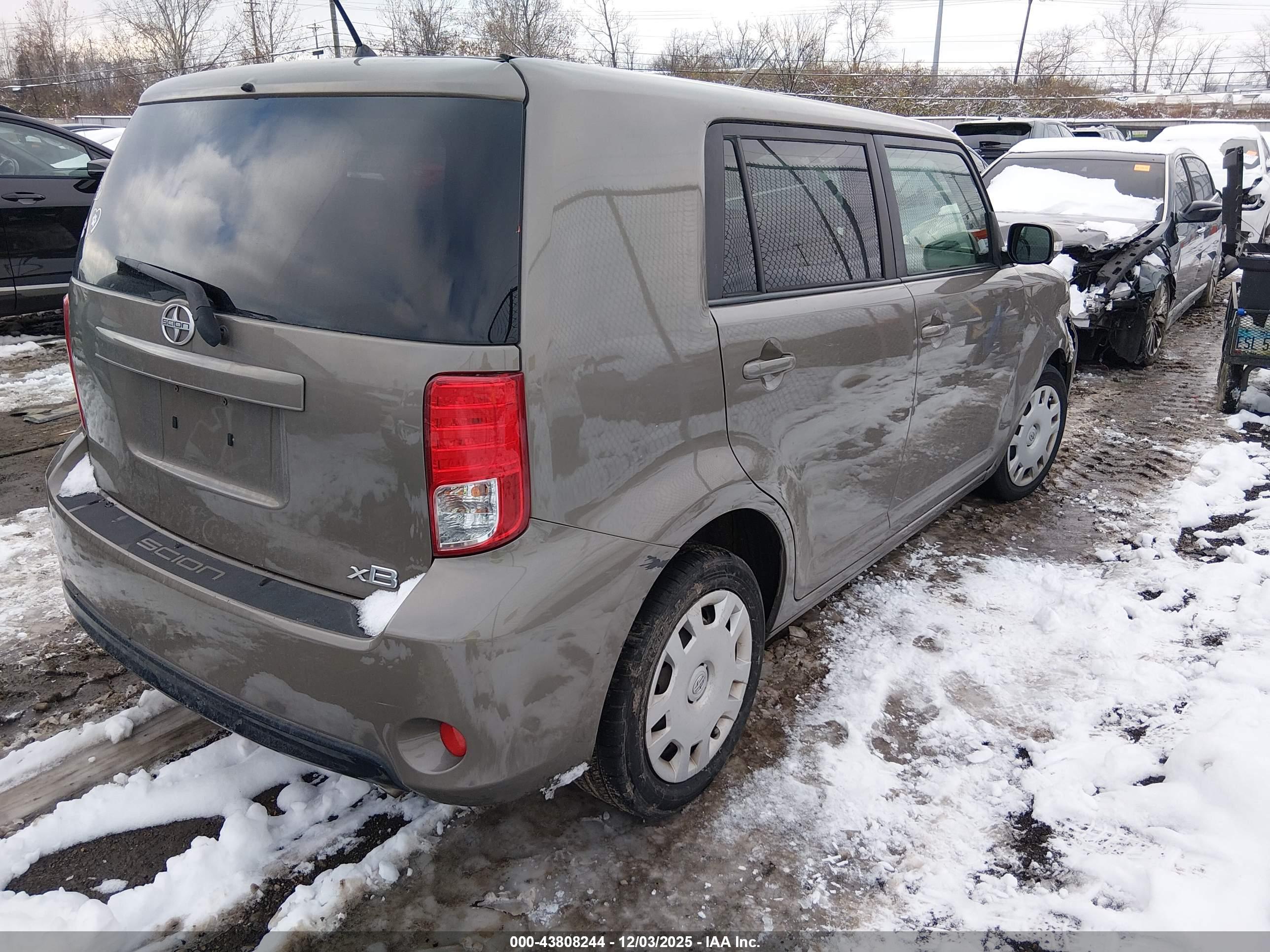 SCION XB image 4