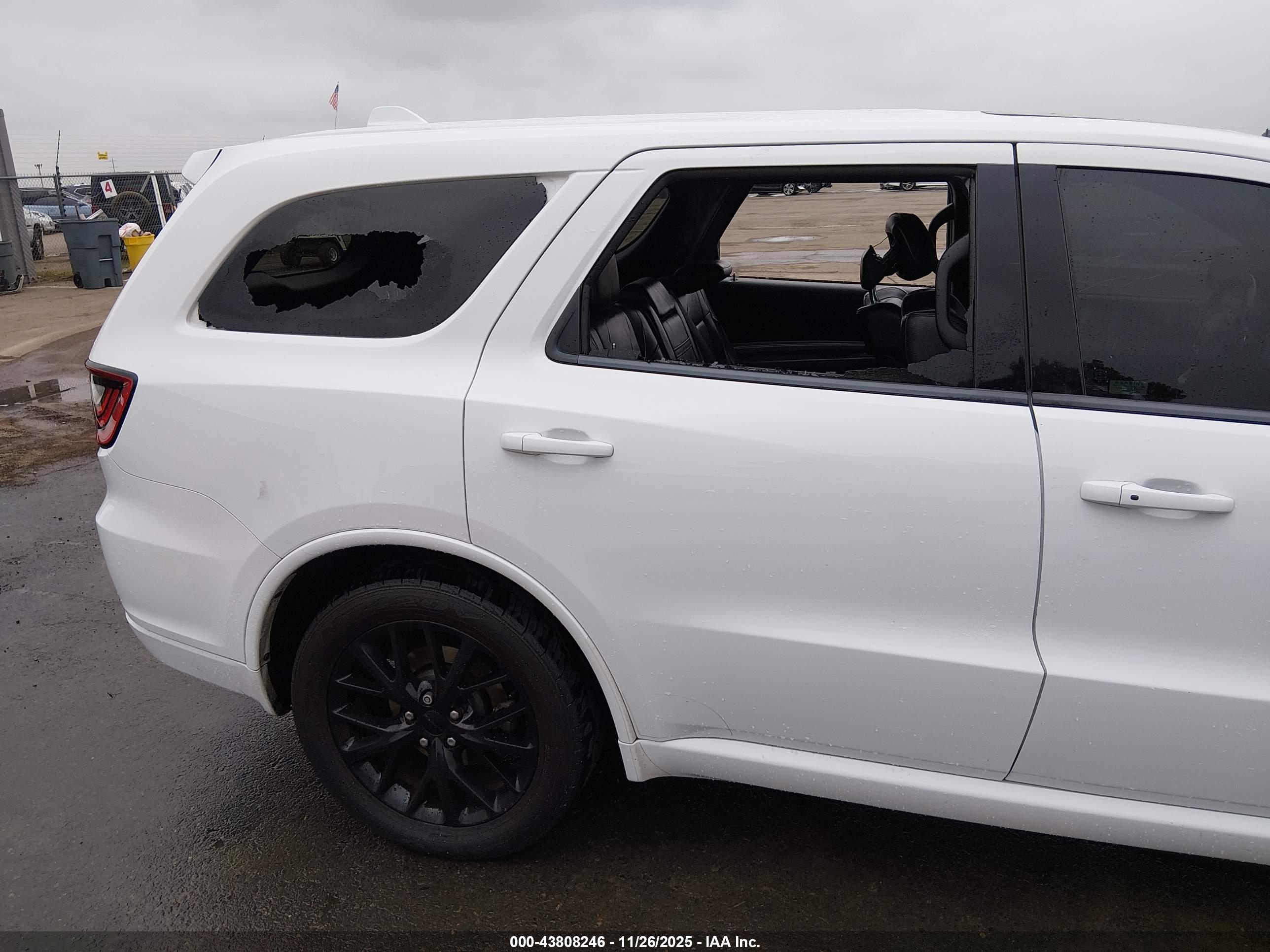 DODGE DURANGO image 6