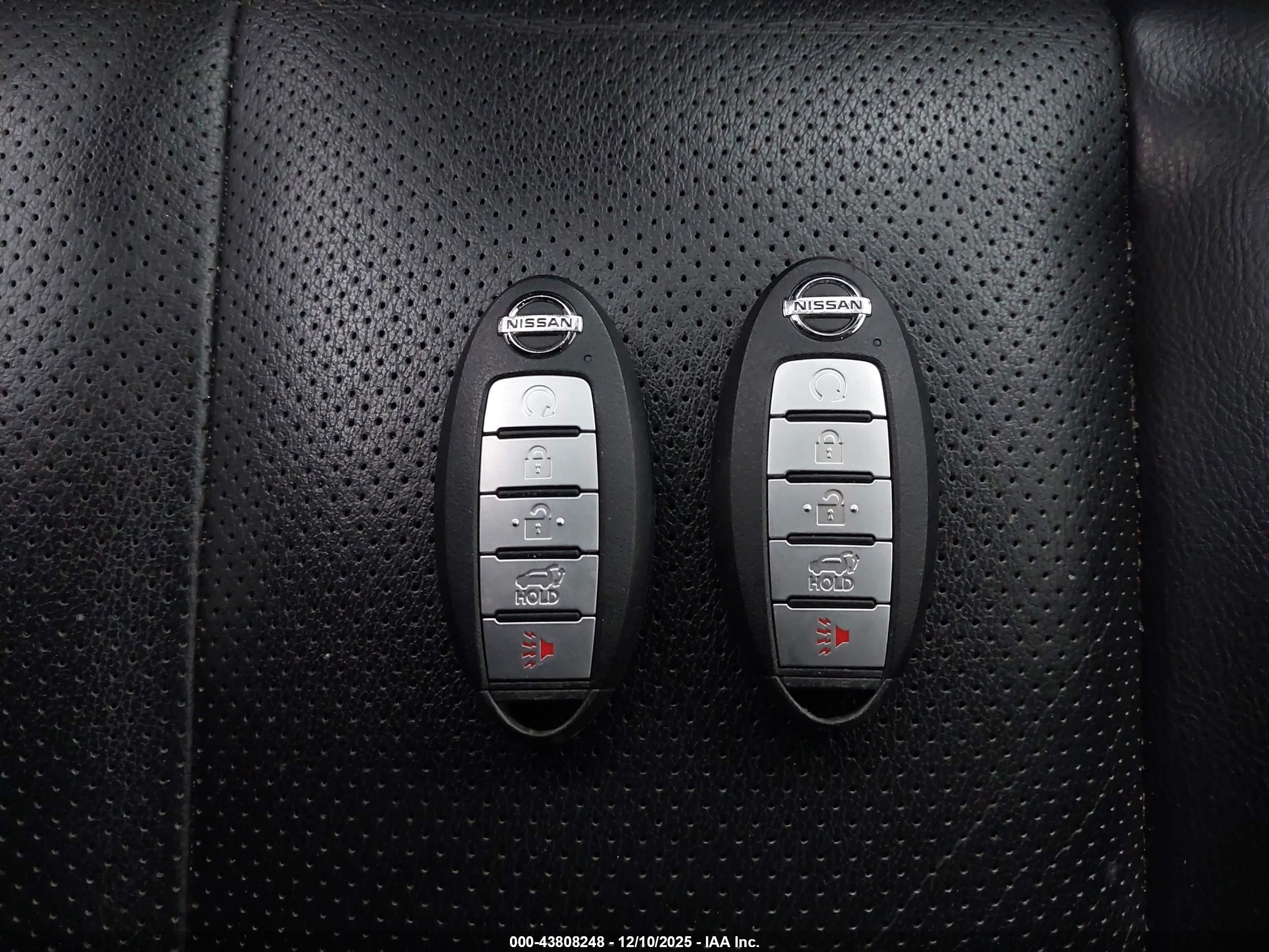 NISSAN MURANO image 11