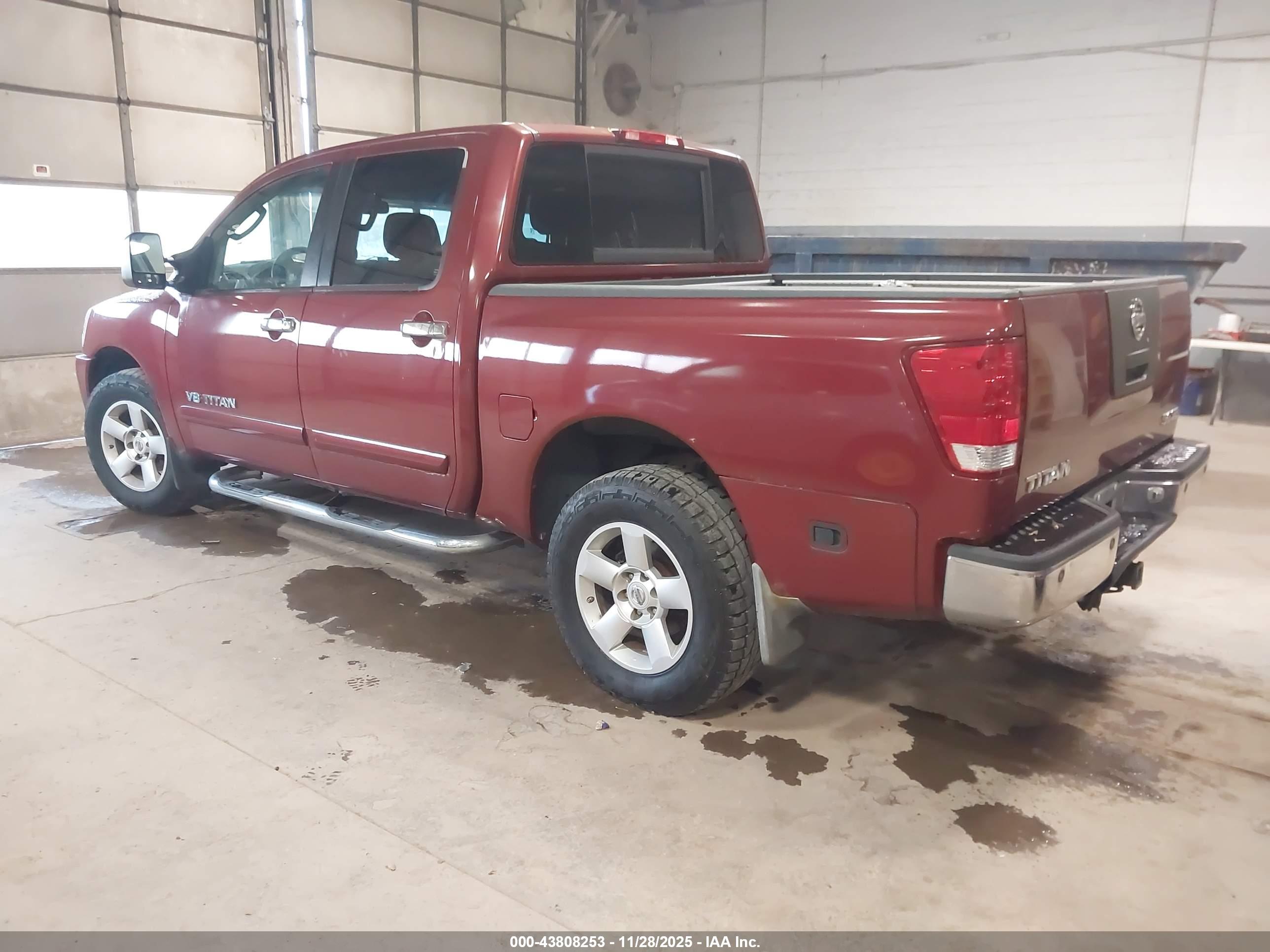 NISSAN TITAN image 3