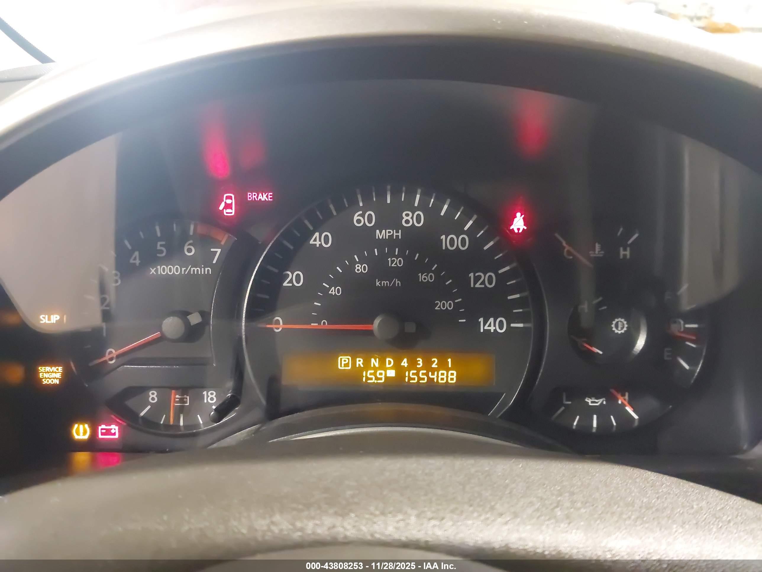 NISSAN TITAN image 7