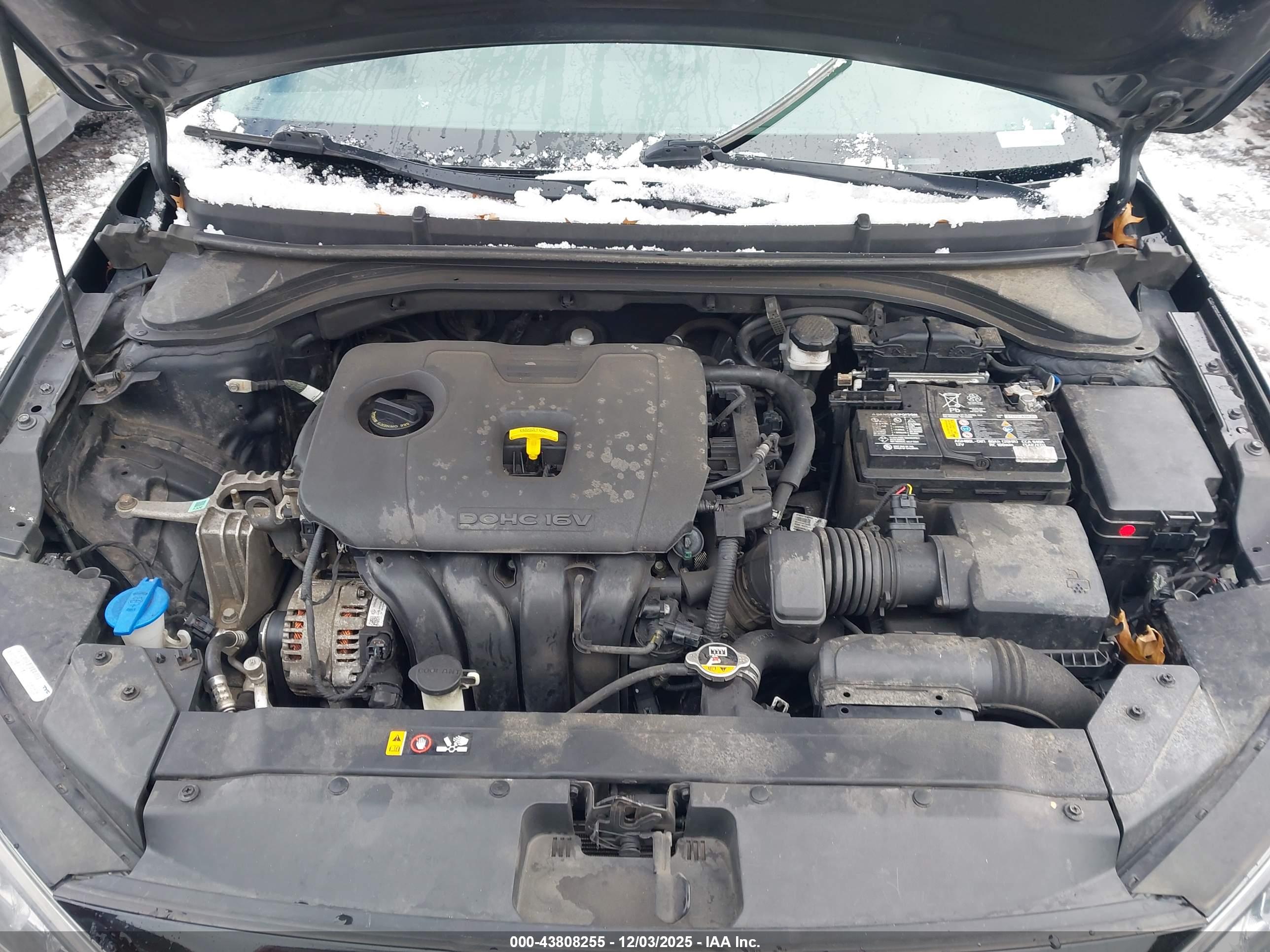 HYUNDAI ELANTRA image 10
