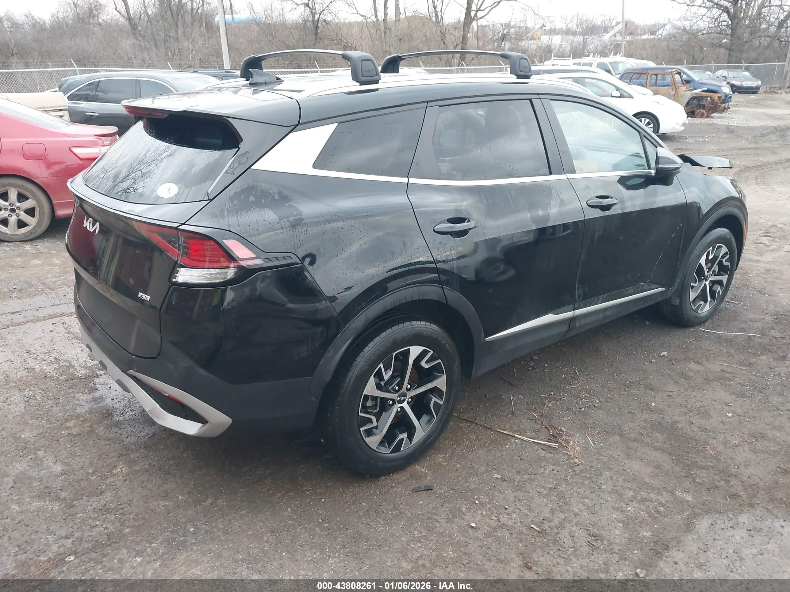 KIA SPORTAGE image 4