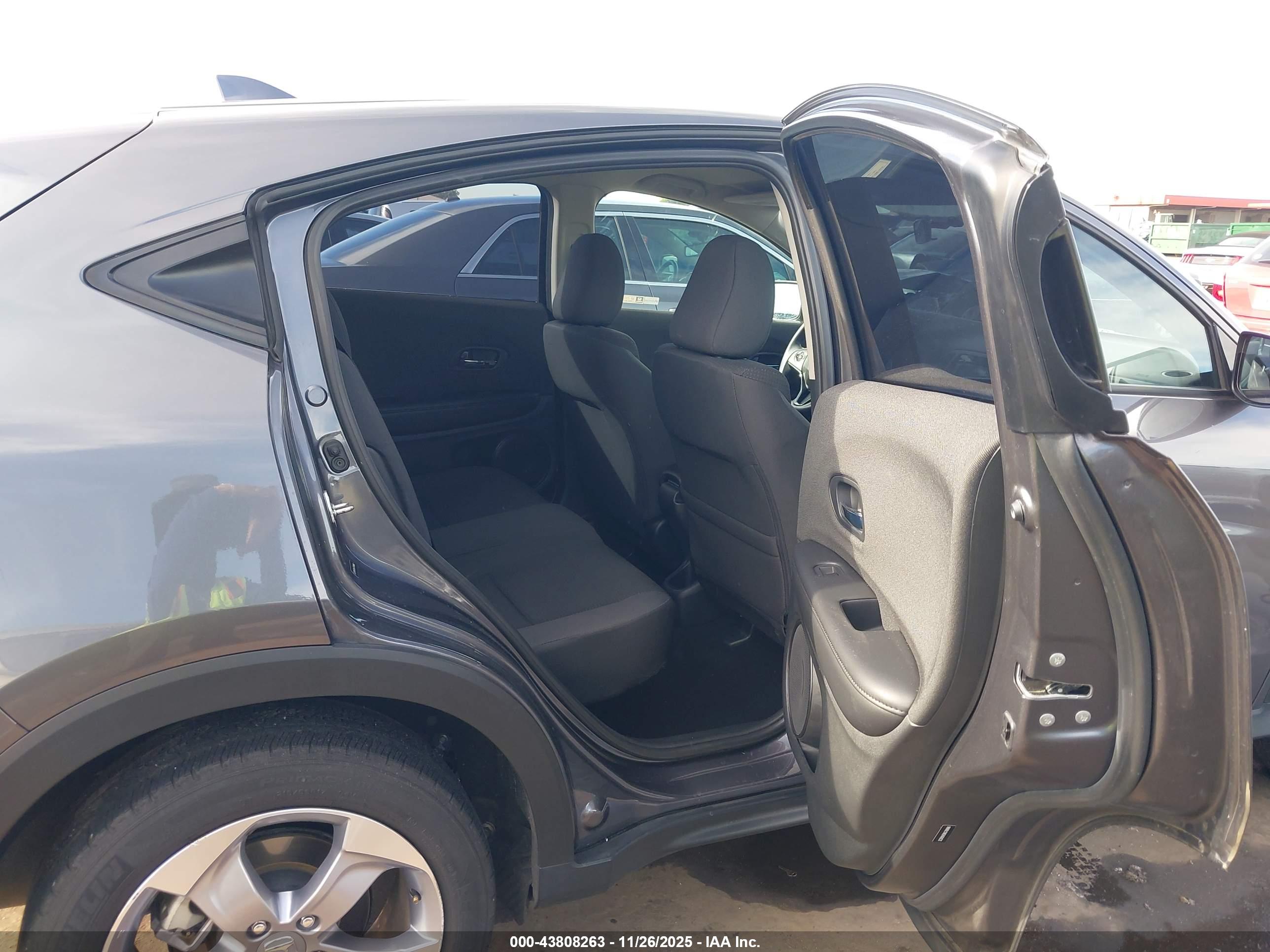 HONDA HR-V image 8