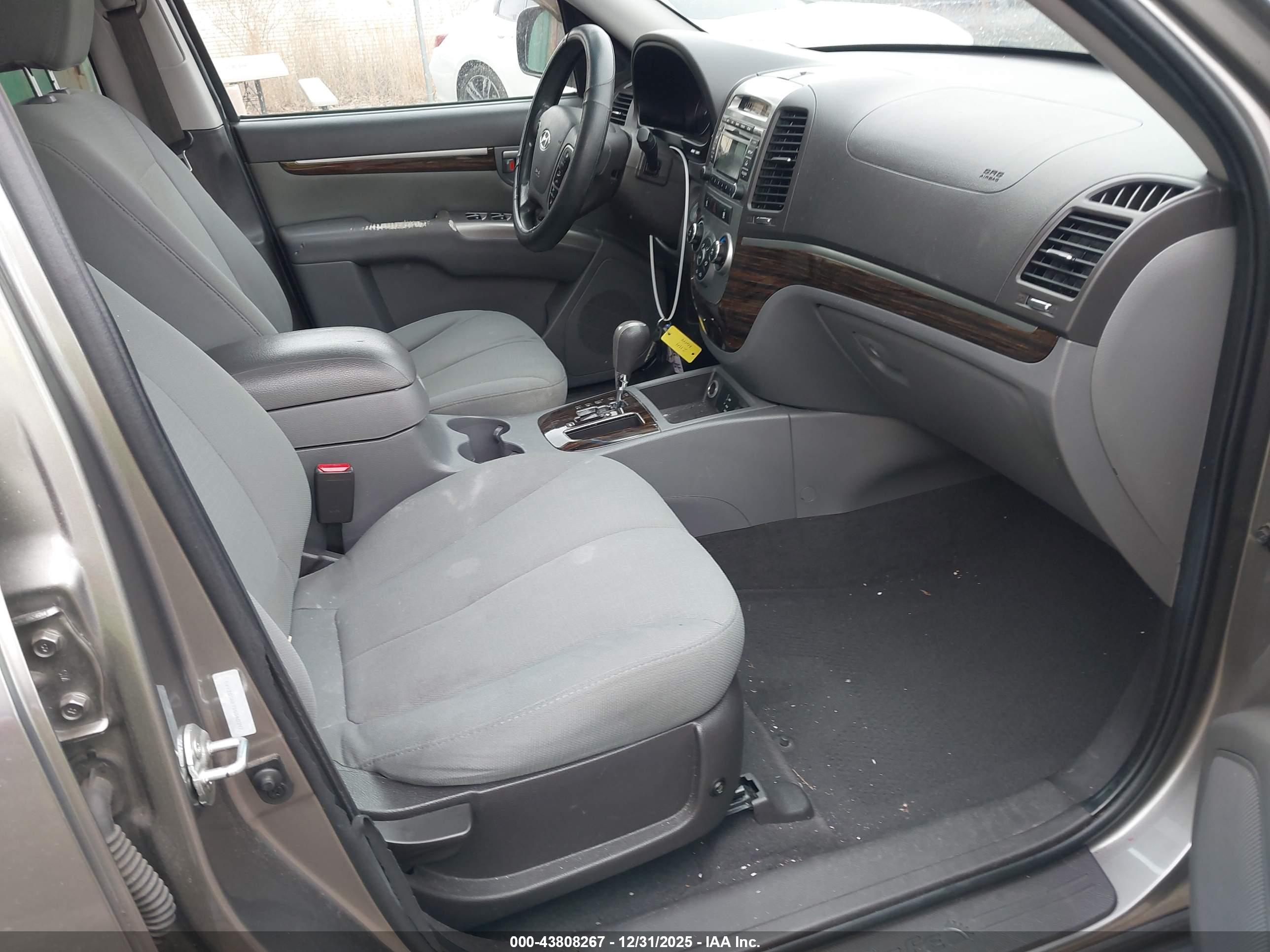 HYUNDAI SANTA image 5
