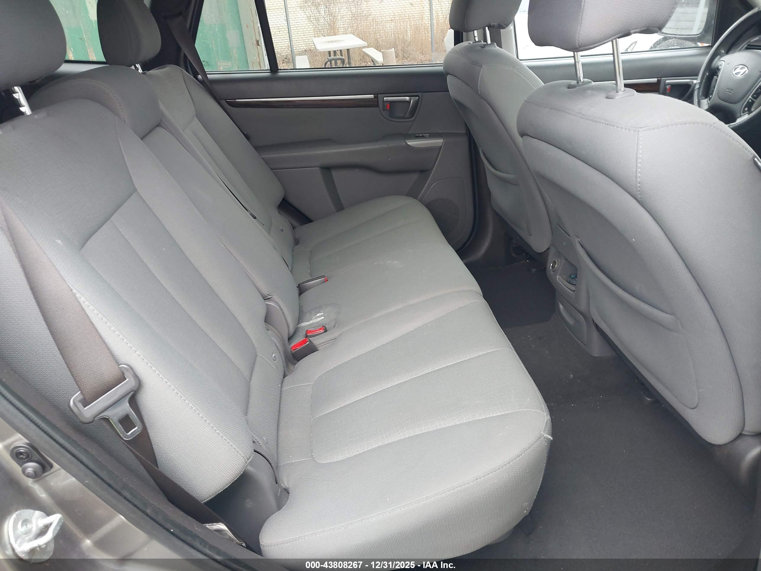 HYUNDAI SANTA image 8