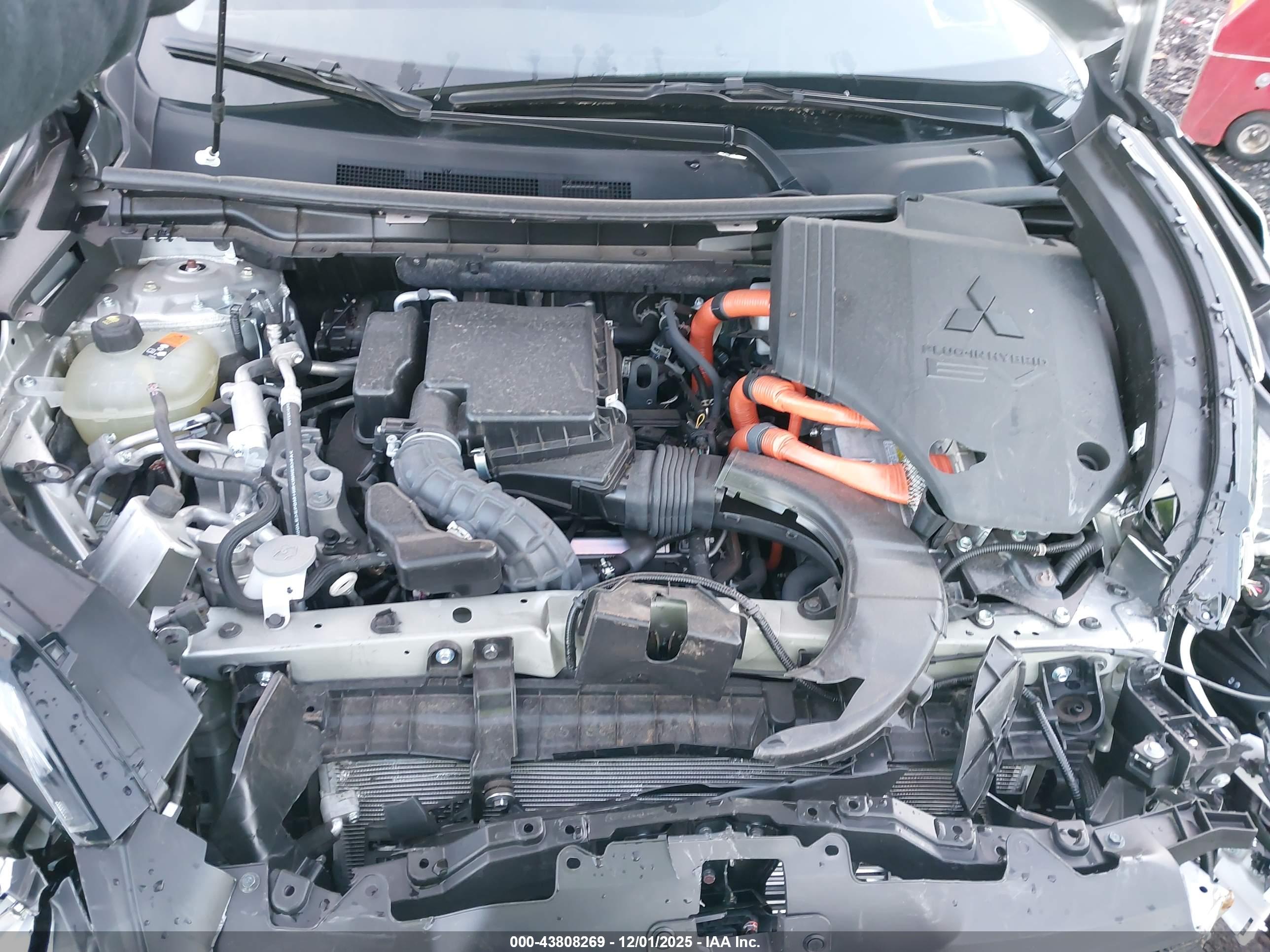 MITSUBISHI OUTLANDER image 10