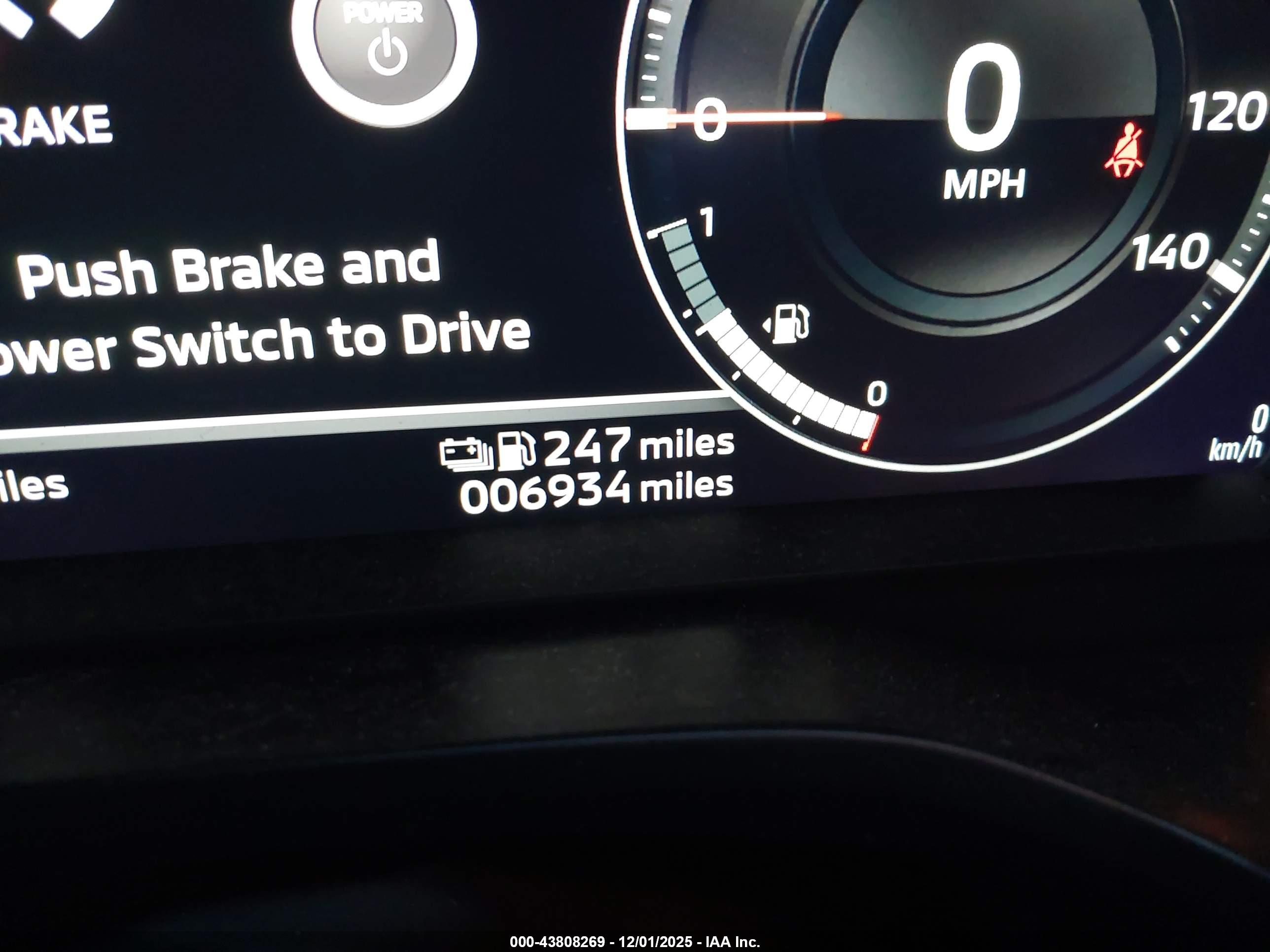 MITSUBISHI OUTLANDER image 7