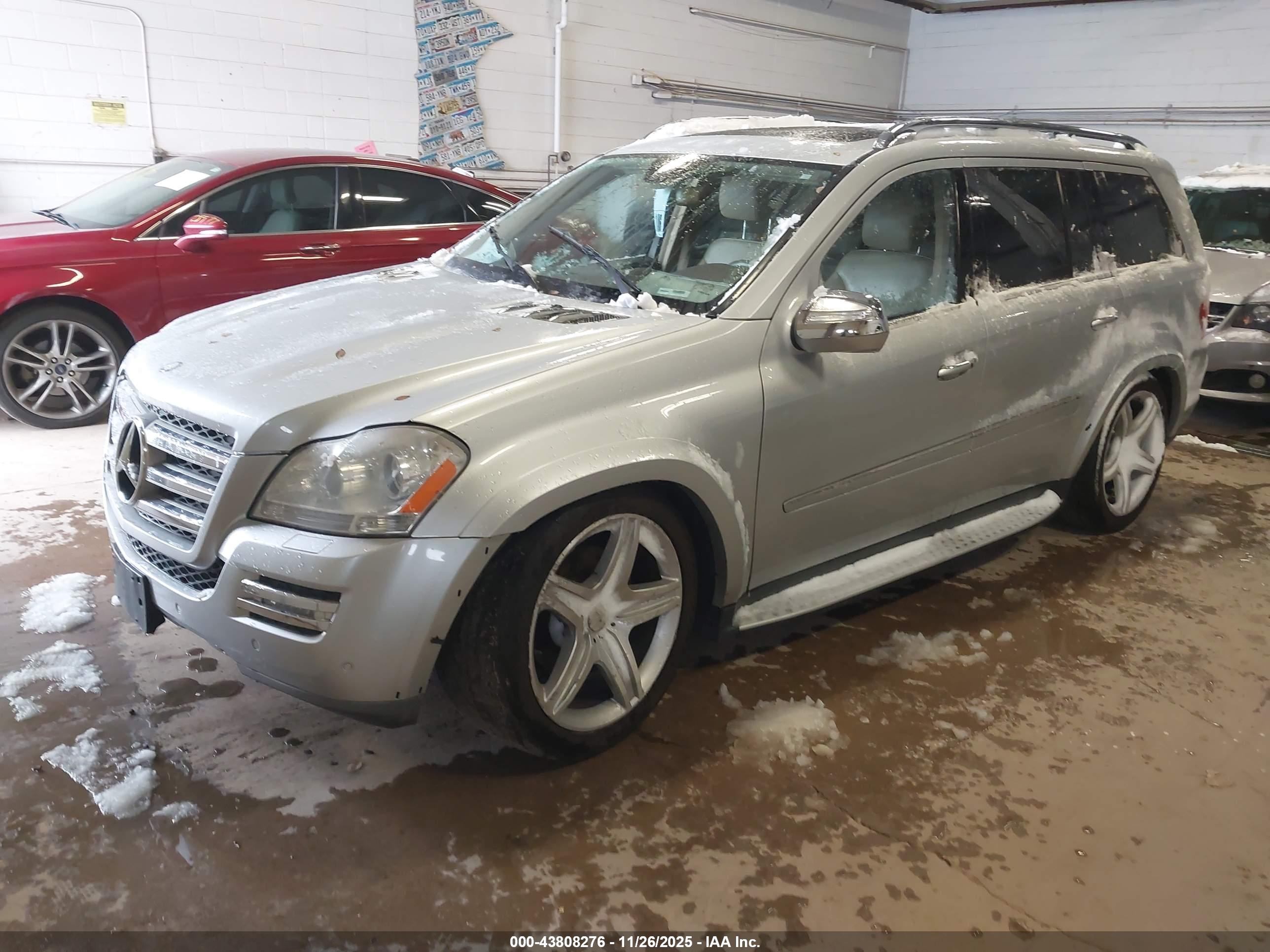MERCEDES-BENZ GL image 2