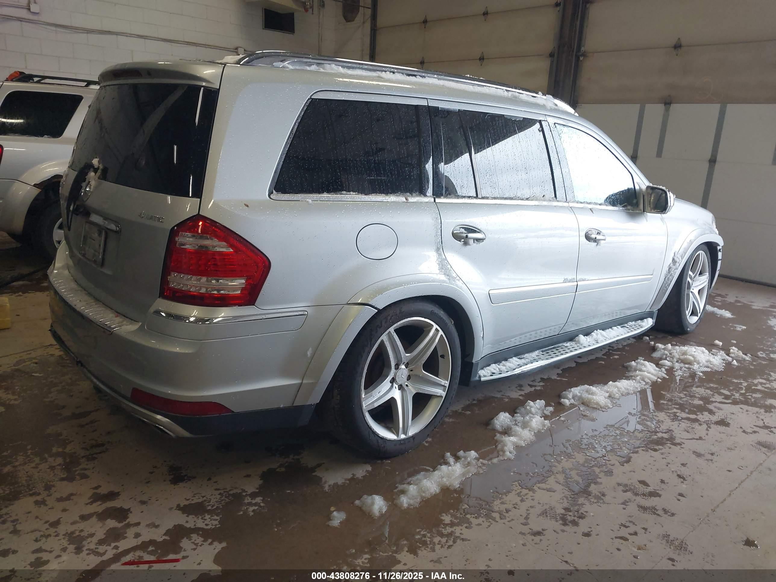 MERCEDES-BENZ GL image 4