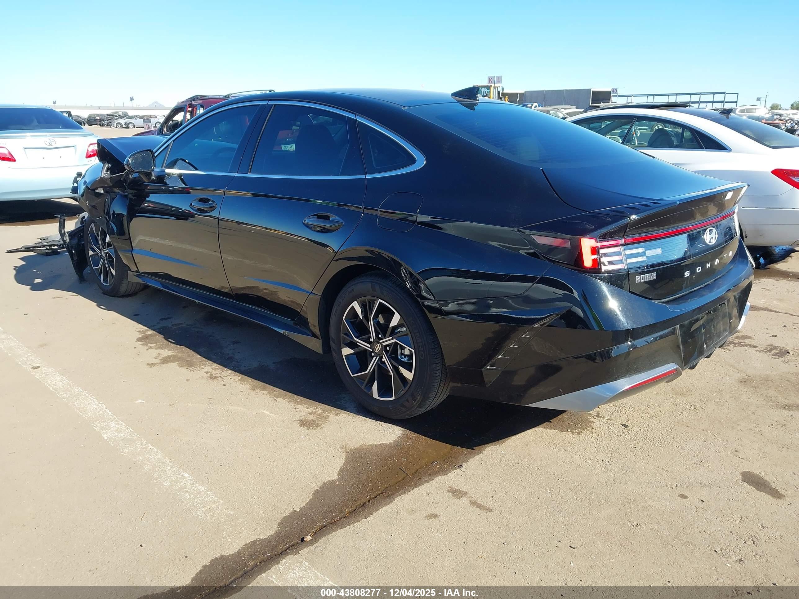 HYUNDAI SONATA image 3