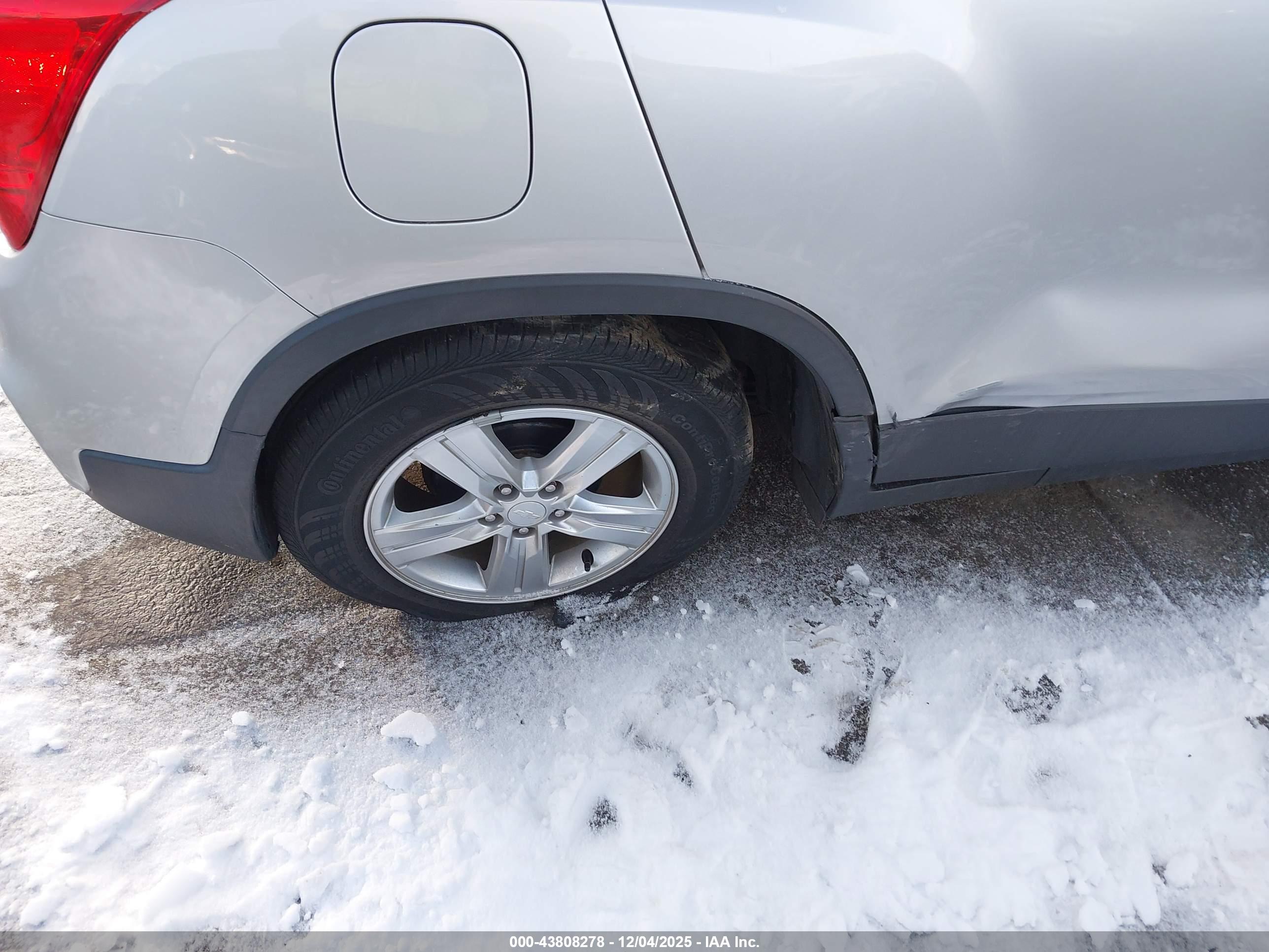 CHEVROLET TRAX image 6