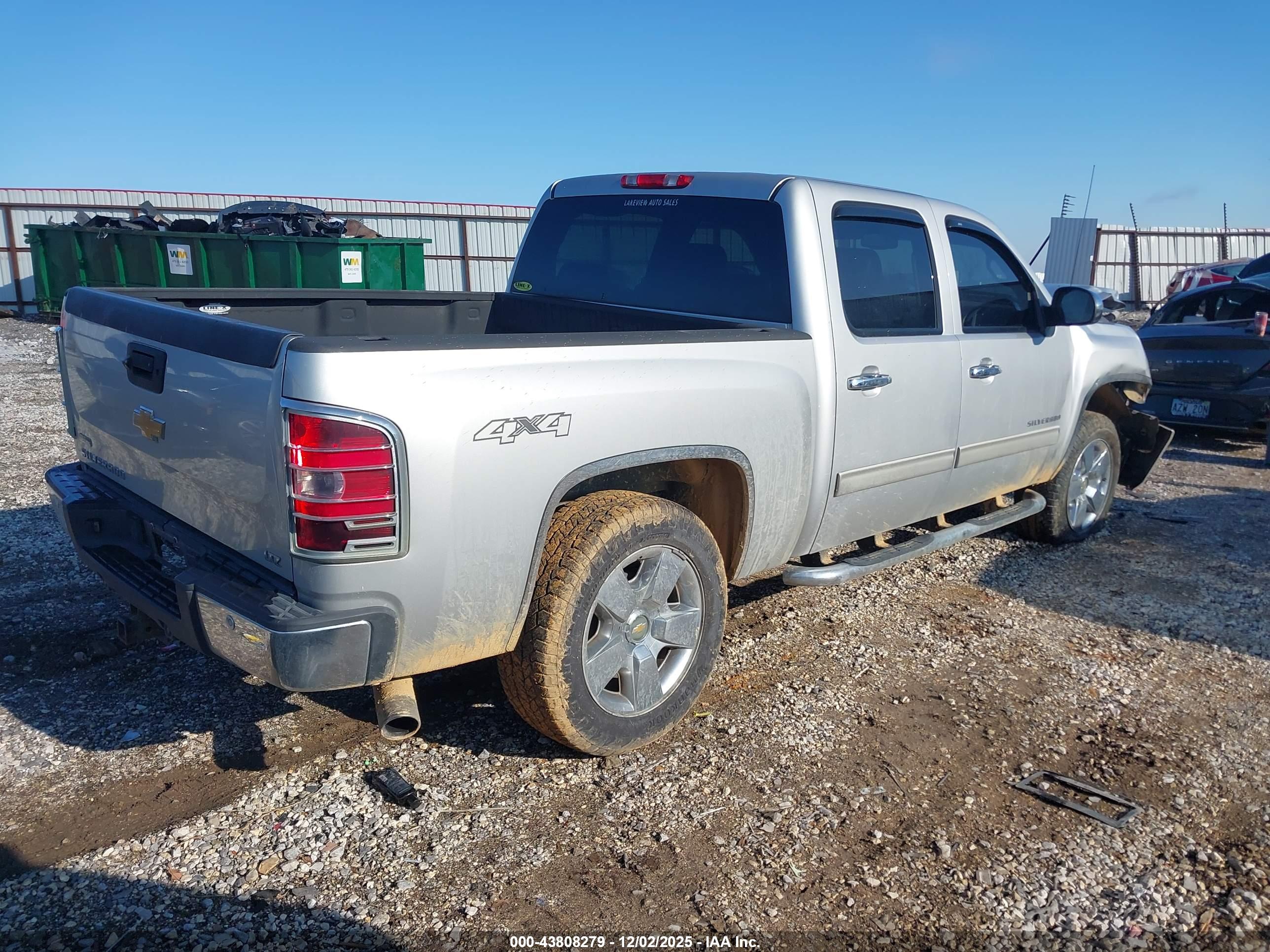 CHEVROLET SILVERADO image 4