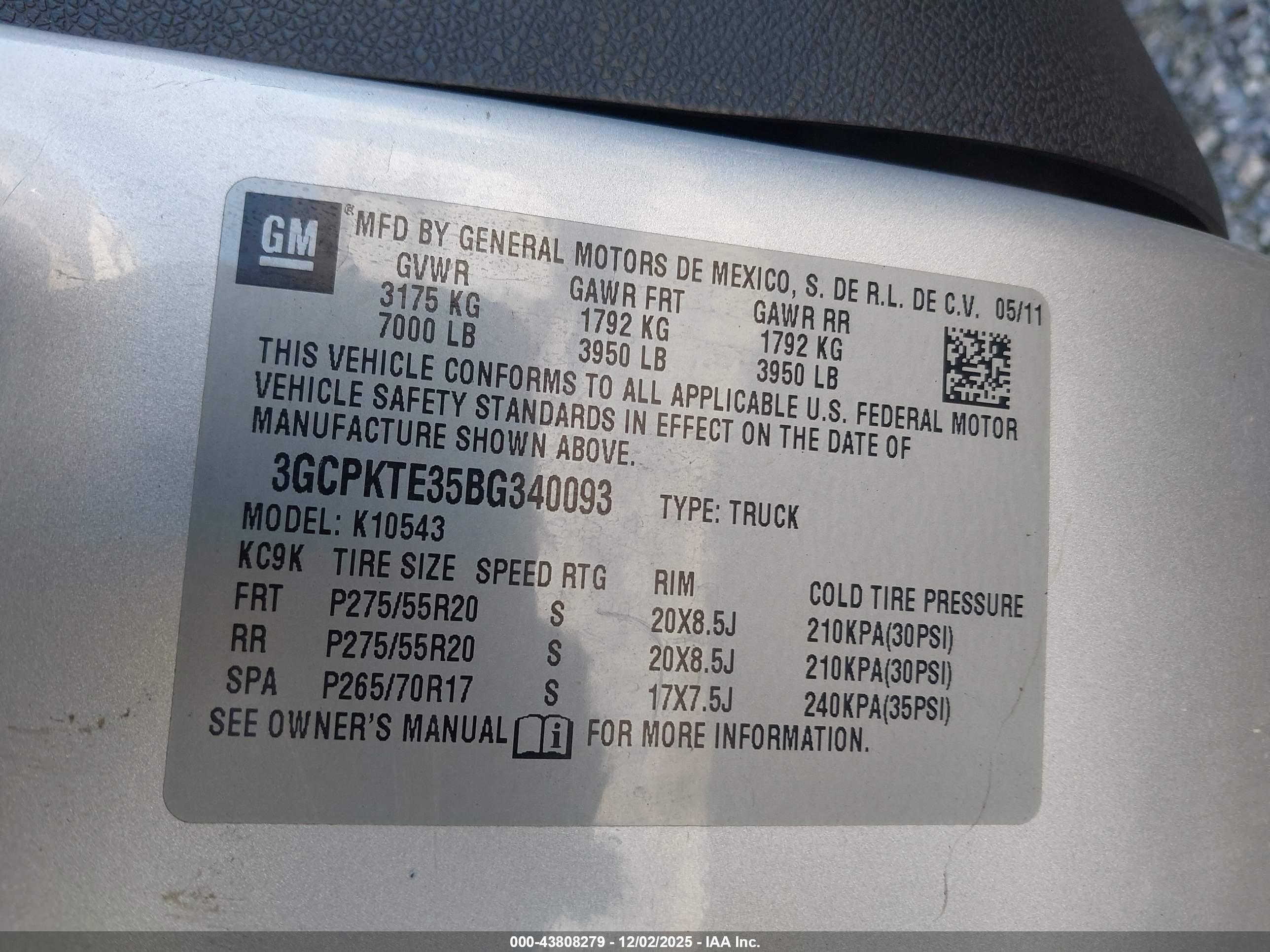 CHEVROLET SILVERADO image 9