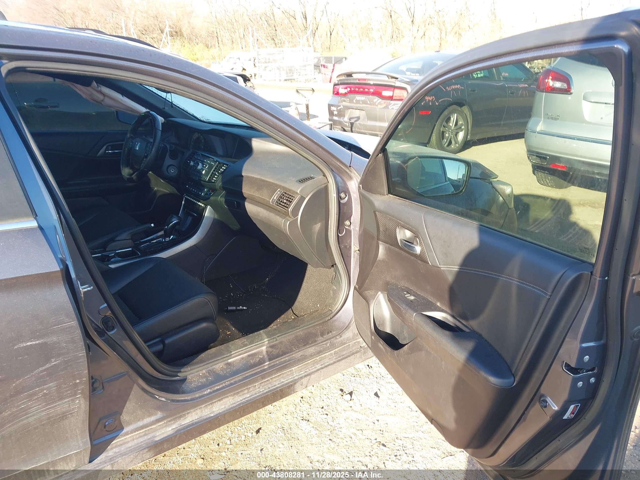 HONDA ACCORD image 5