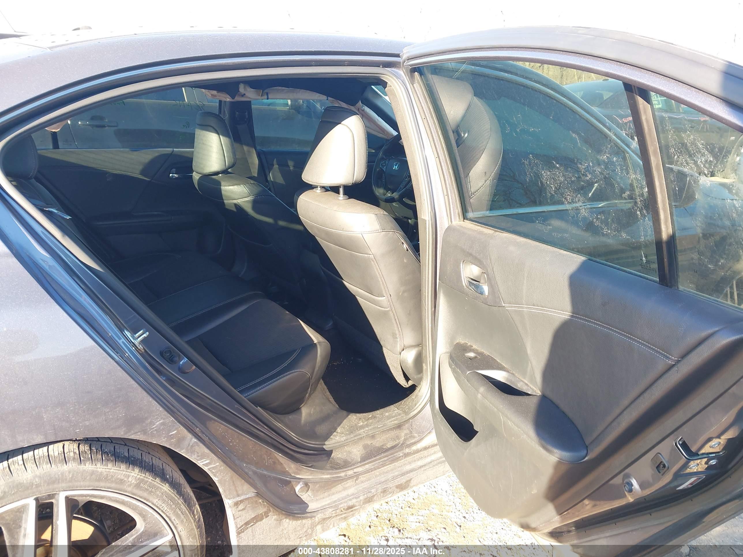 HONDA ACCORD image 8